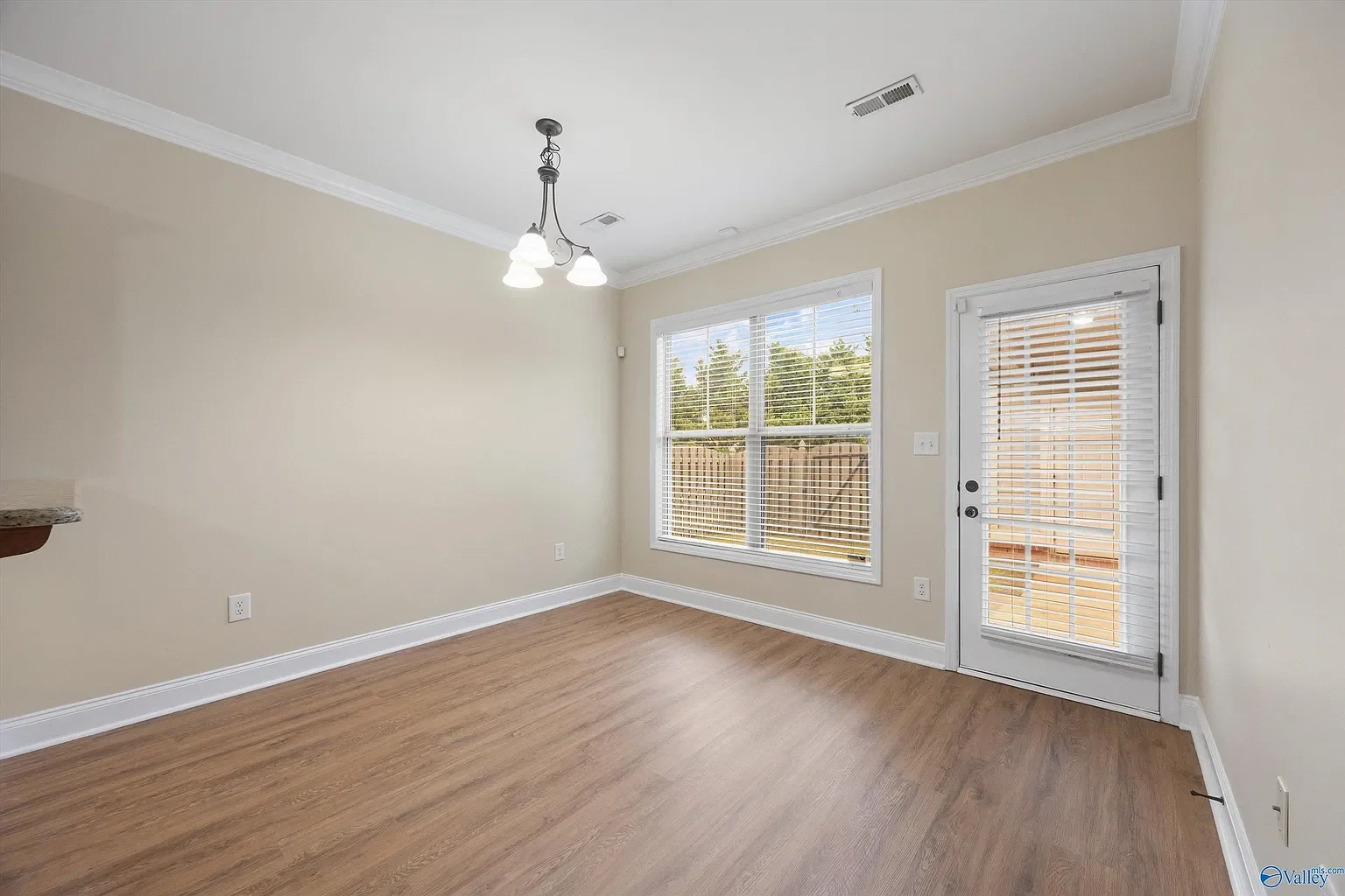 120 Park Square Lane 7.webp