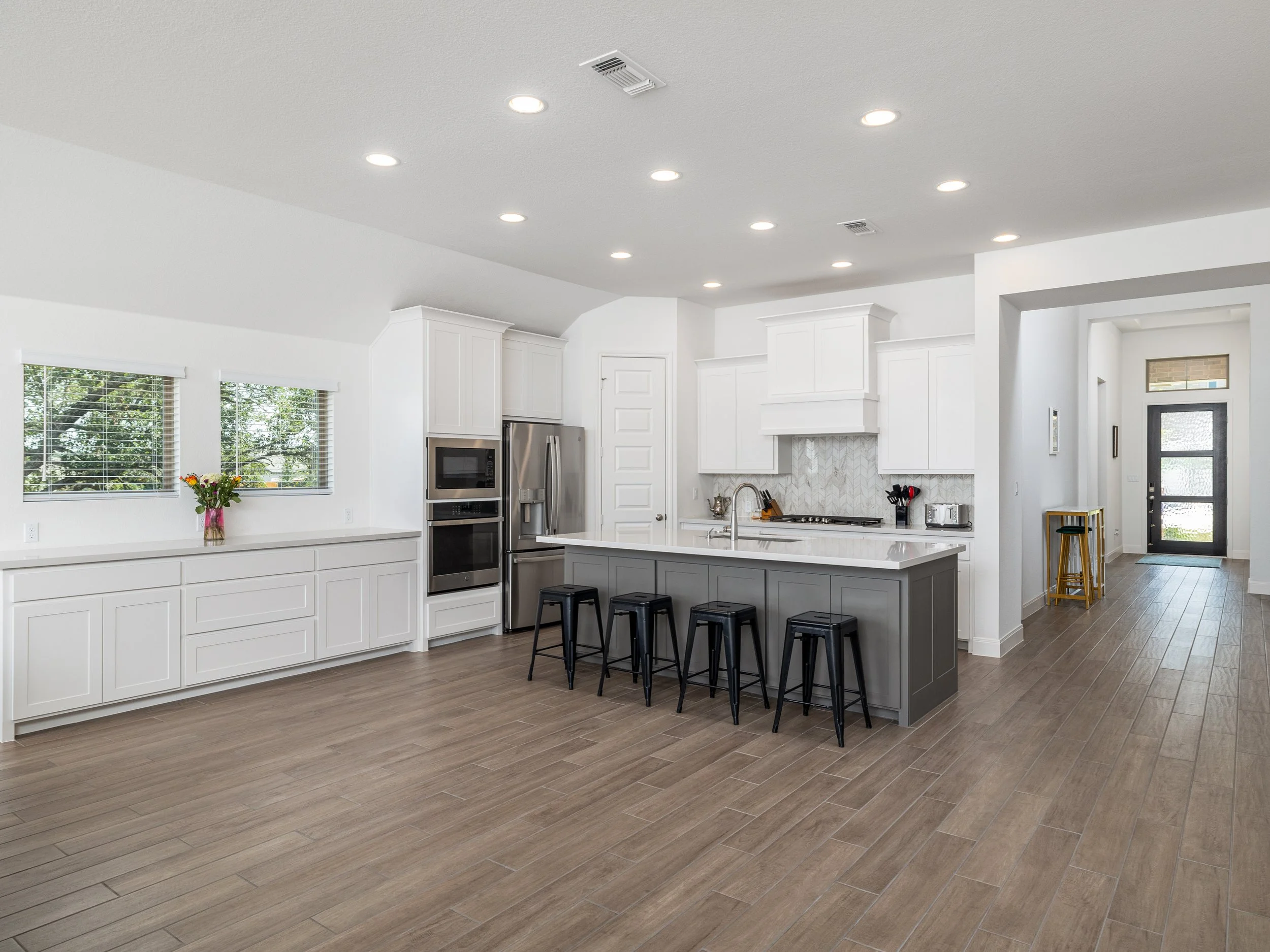 2025-09-08 - #1992 - Adam Croan - 109 Amber Oak Ln, Georgetown, TX 78628 (5 of 43).jpg