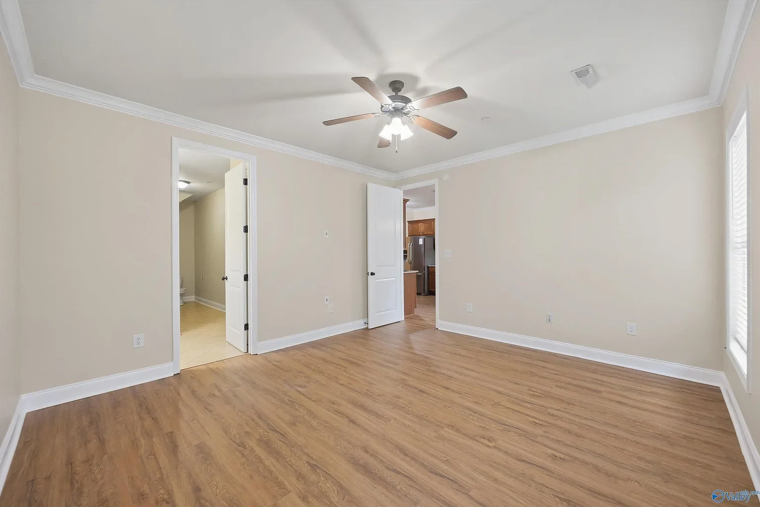 120 Park Square Lane 10.webp