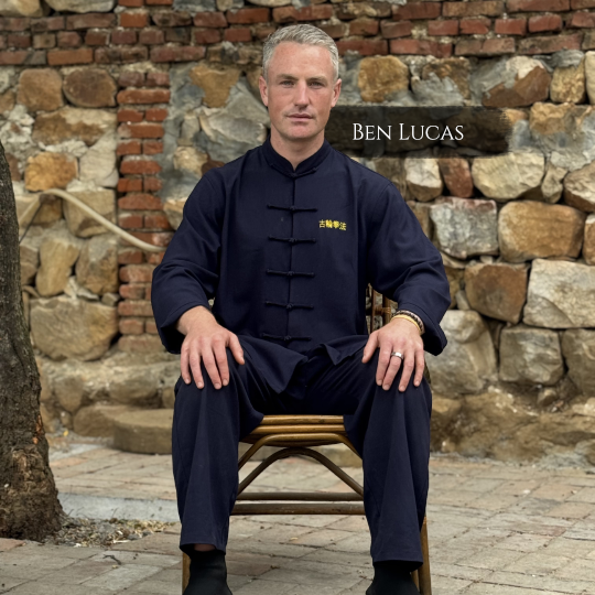 Ben Lucas is the first Westerner to train one-on-one with Shifu. In the Shaolin world since 2018, a year in the Wudang mountains before that, now a couple of years at Shifu's side. 