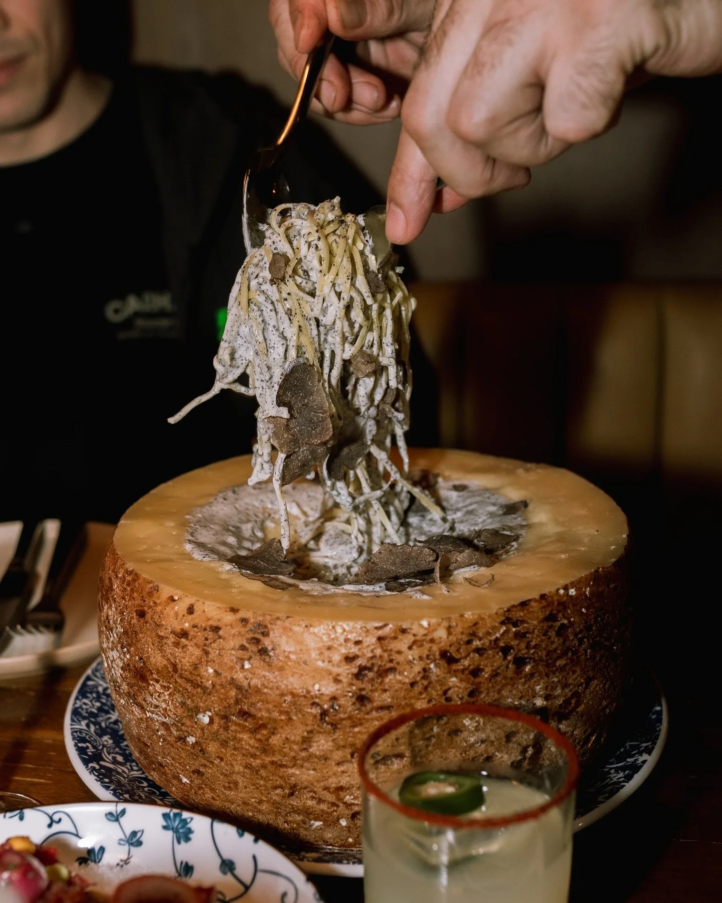 ONE NIGHT ONLY. NYE at FRANK&rsquo;S.
Smoked bone marrow tartare. Truffle tagliolino in a Bastardo wheel.
No overpriced set menus &mdash; everything stays &agrave; la carte.
Big dishes, big energy, good times only. Book now.