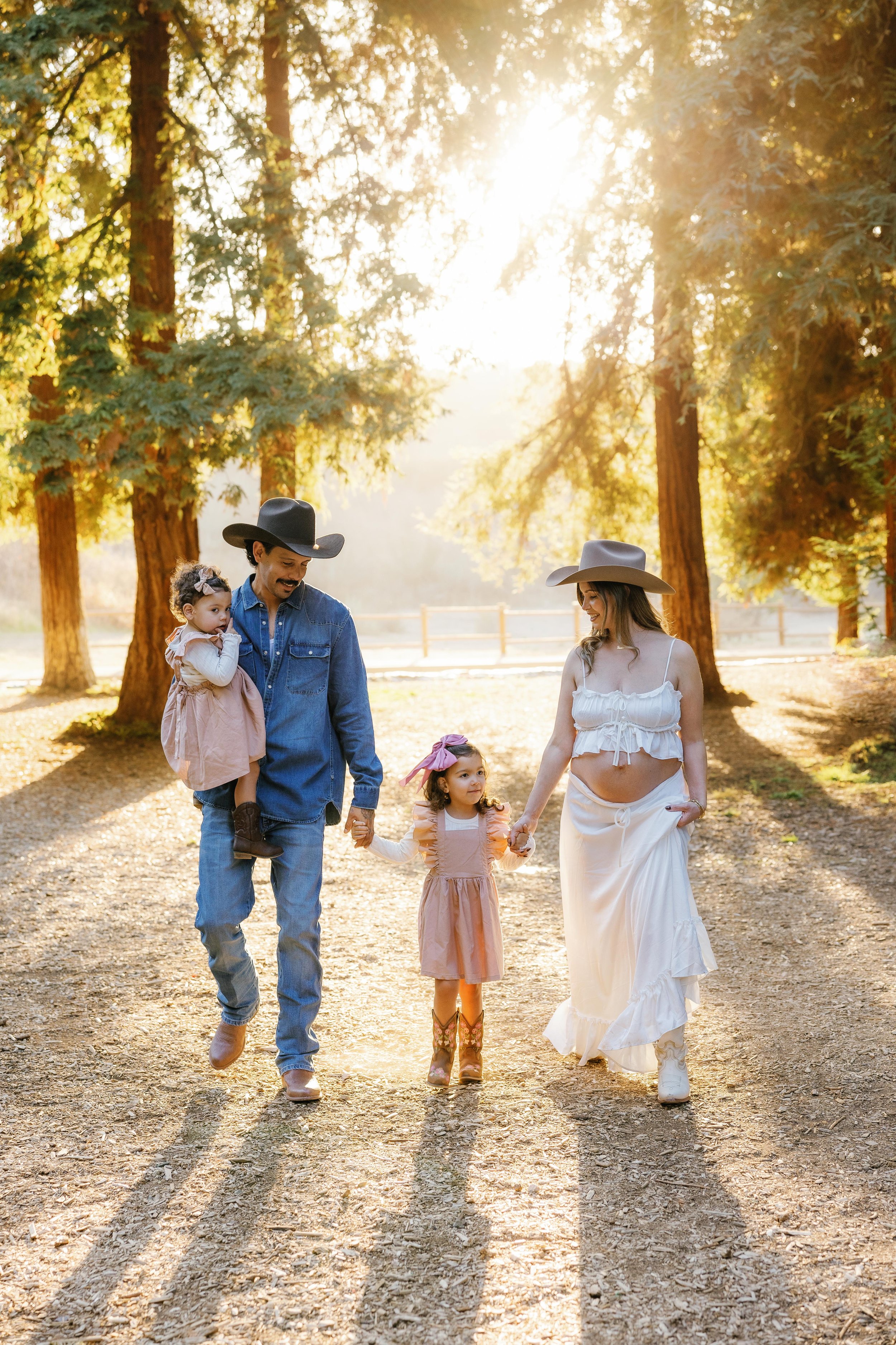 2025-10-24 Bianca's Maternity Photos-62.JPG