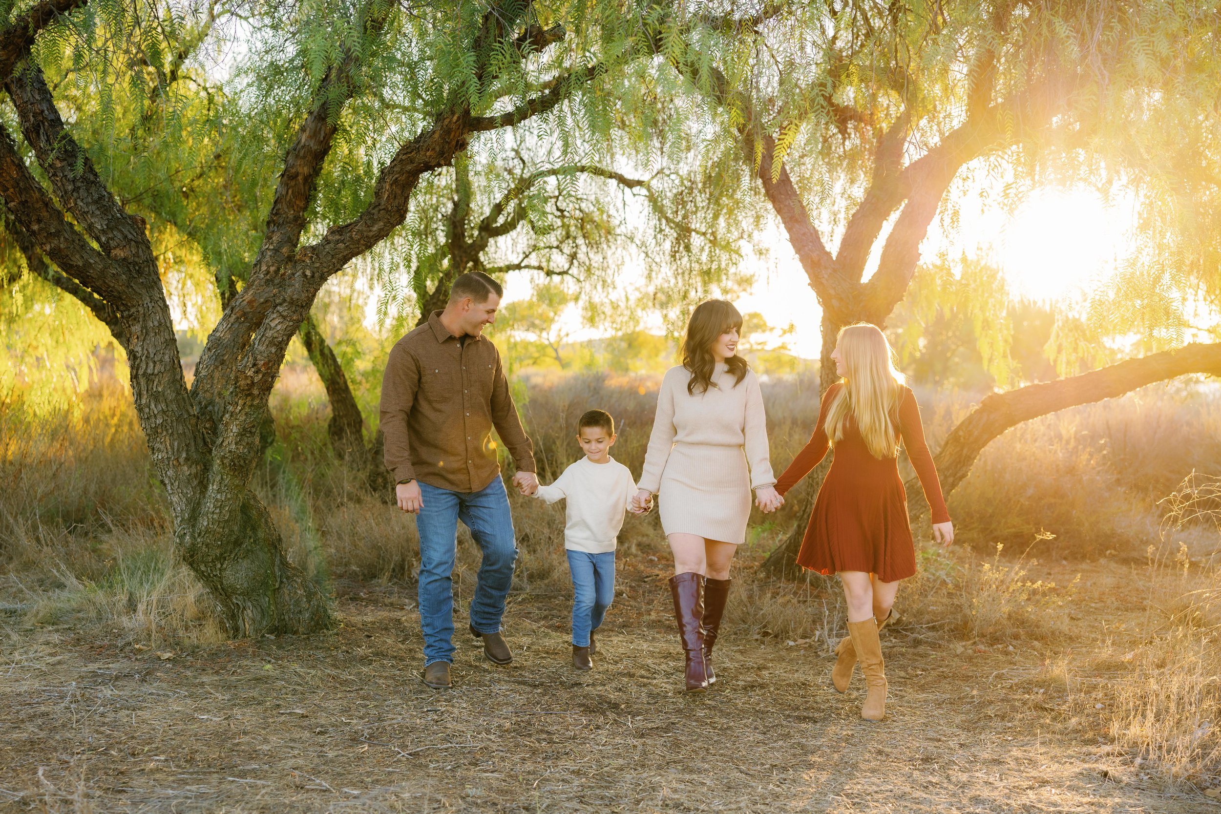 2025-10-17 Laurence Family-13.JPG