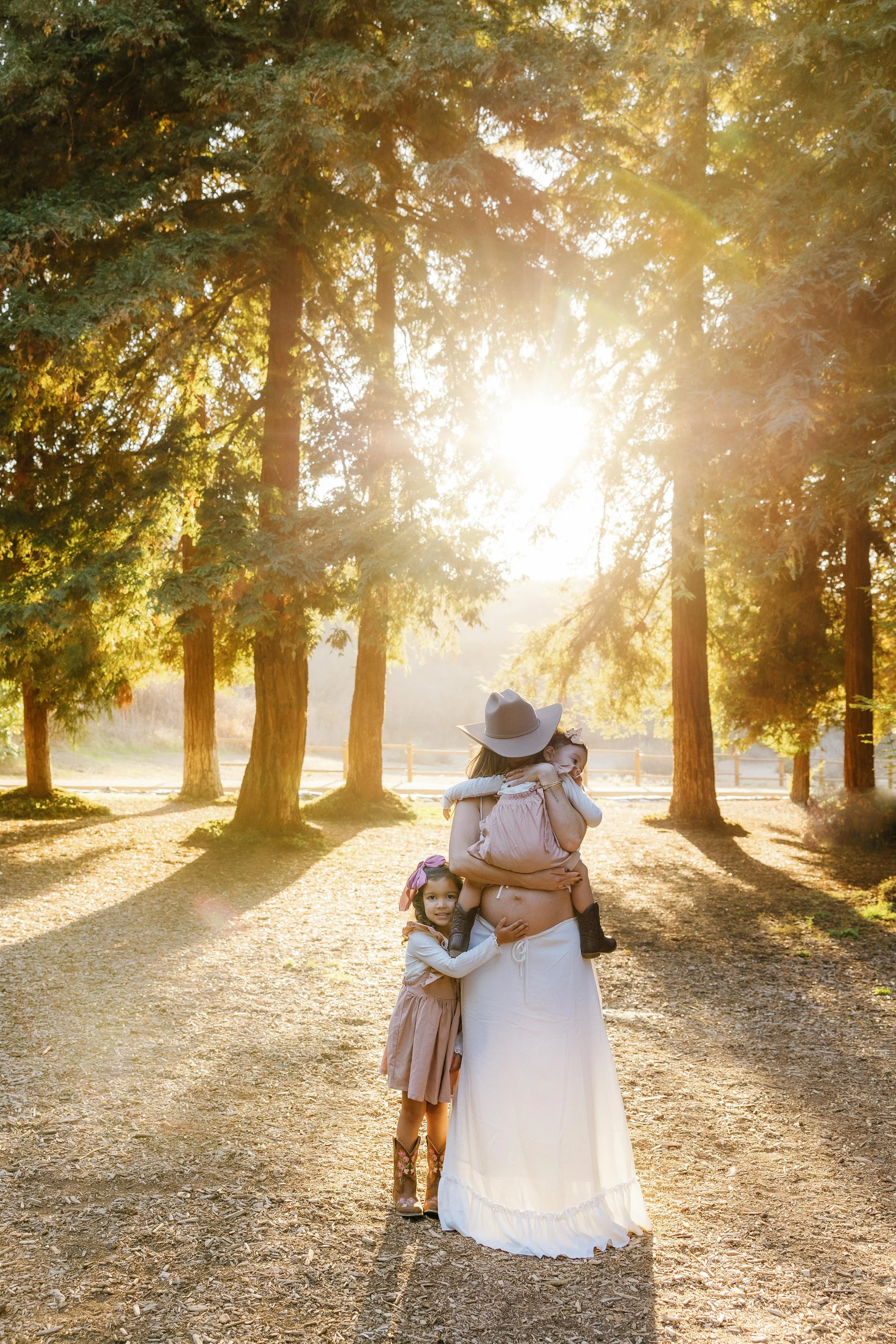 2025-10-24 Bianca's Maternity Photos-55.JPG