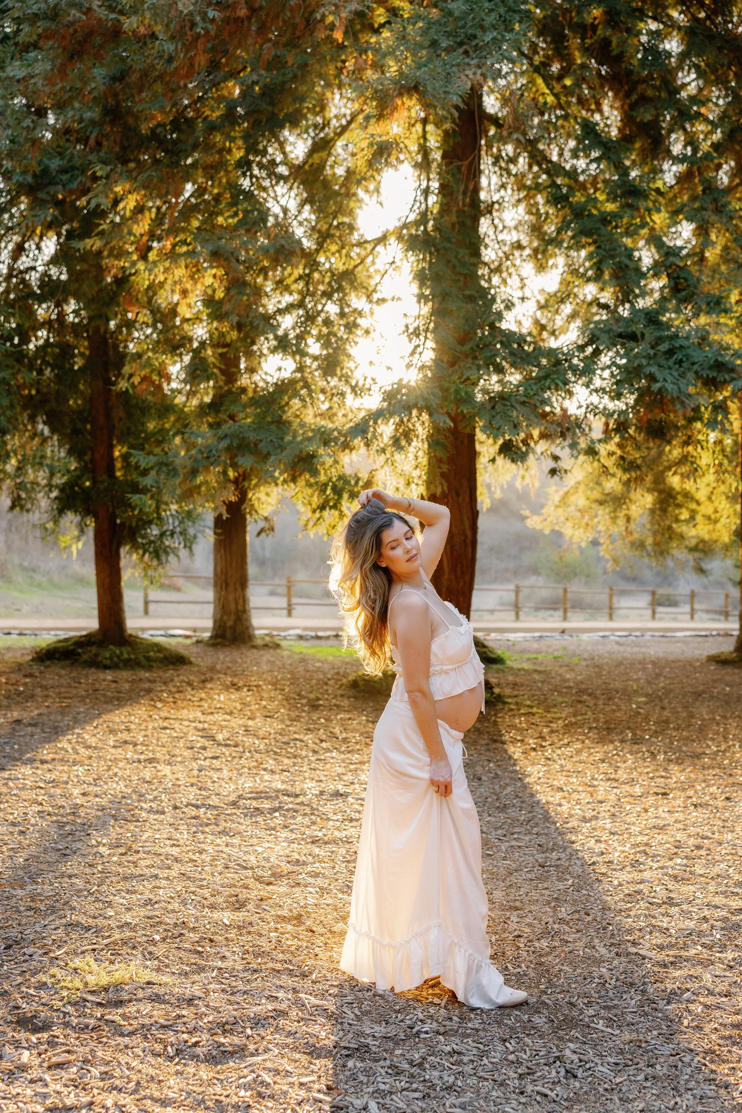 2025-10-24 Bianca's Maternity Photos-107.JPG