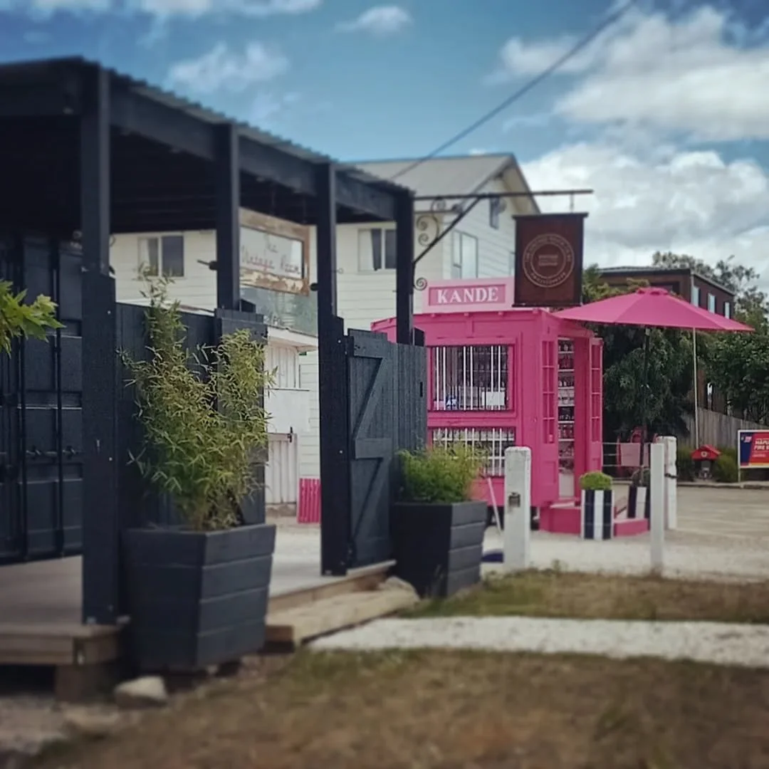 Two more days of trading until Christmas 🎅!!

KANDĒ hours =  POP-UP Kart Kulture this summer!!

See you when the skies are sweet &amp; the sea salts not calling!!

Thank ya'll for loving KANDĒ 🩷