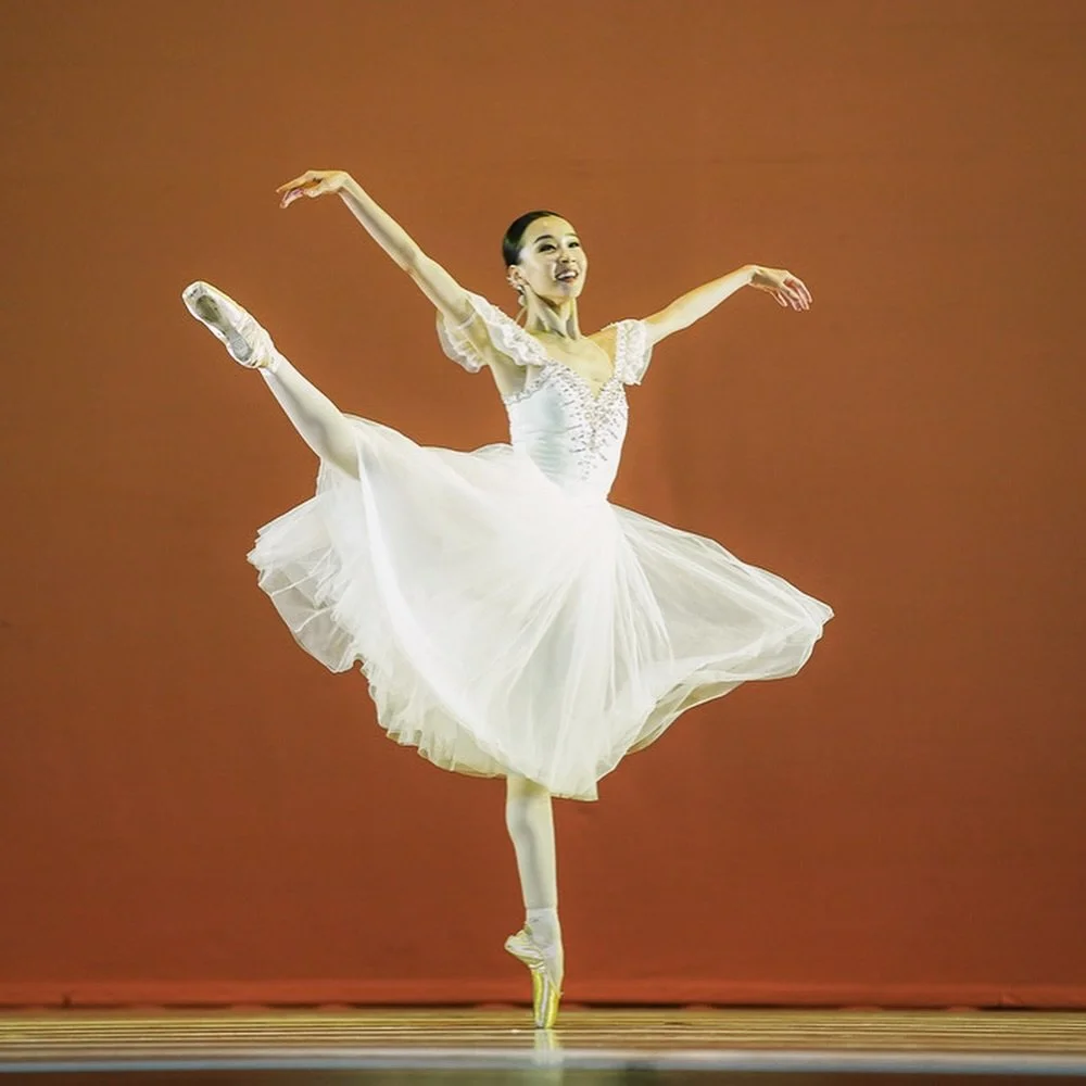 “Coppelia” at @glory_balletgala 
感谢李老师美丽的裙子, @dingkaibai 同学的配合,最后摄影师飞姐的美丽照片❤️