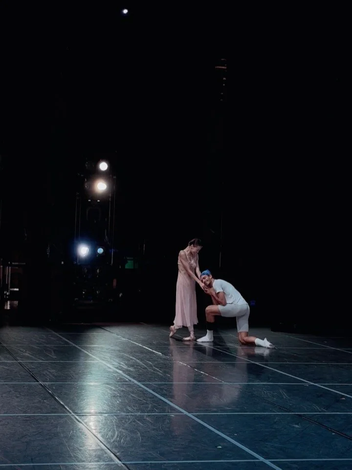 Life lately ✨✨✨ 
Looking forward to dive in to this tragic story at @nationaleoperaballet on 28/10, 9/11 ❤️ with my Romeo @constantineallen 
Thanks @laura_tosar for capturing some great memories from the first stage rehearsal..
#romeoandjuliet #bal