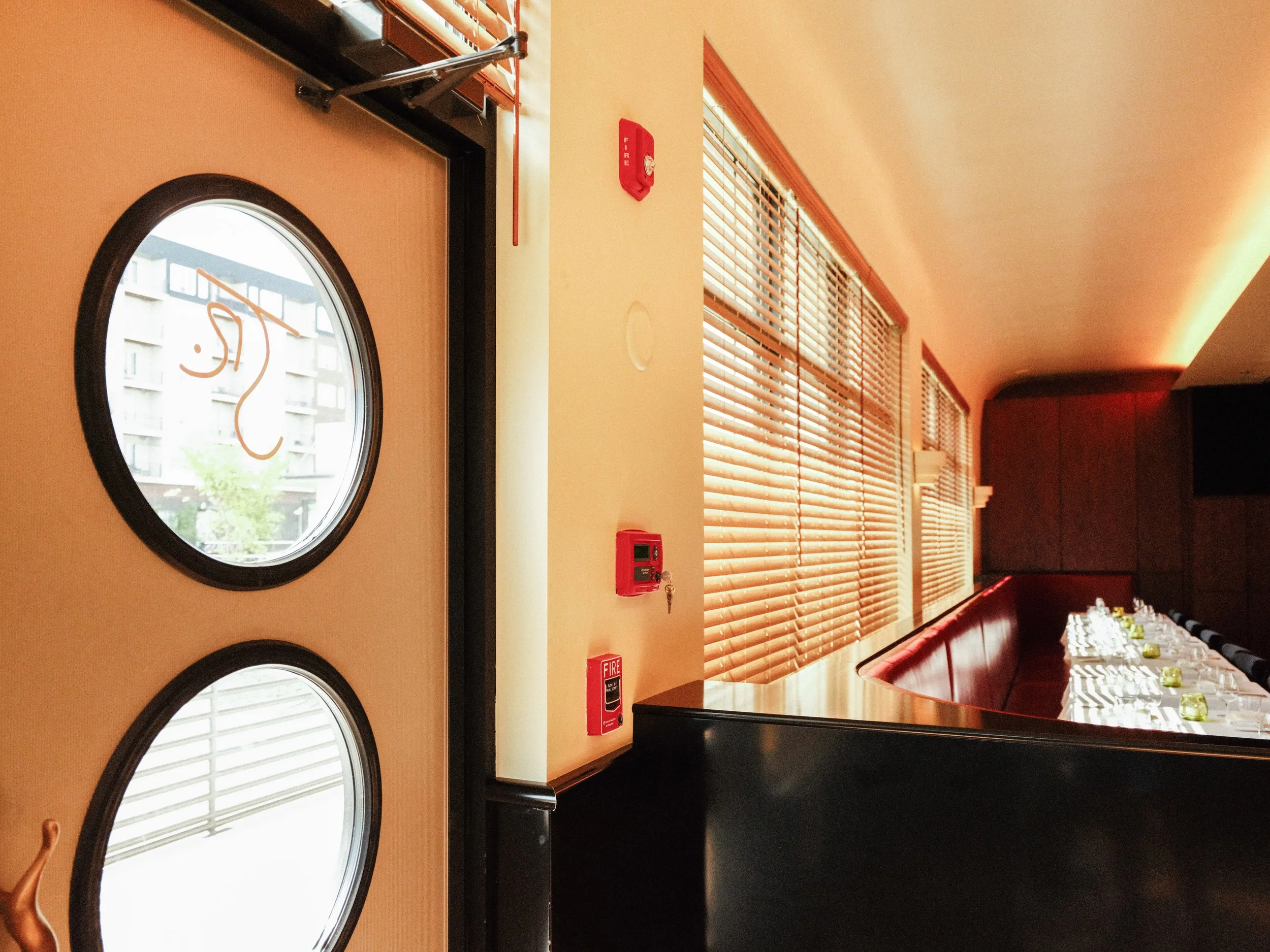 Romantic restaurant interior in Nashville