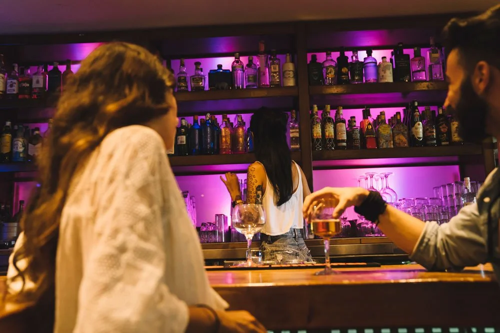 couple-bartender.jpg