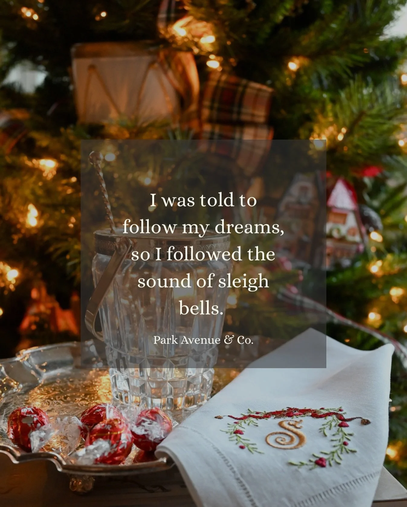 I was told to follow my heart&hellip; so I followed sleigh bells. 🎄💫
Christmas drop is live &mdash; tap the link in bio to shop the collection!

#christmasathome #holidaydecor #vintagechristmas #parkavenueco #grandmillennialstyle #shopsmall #antiqu