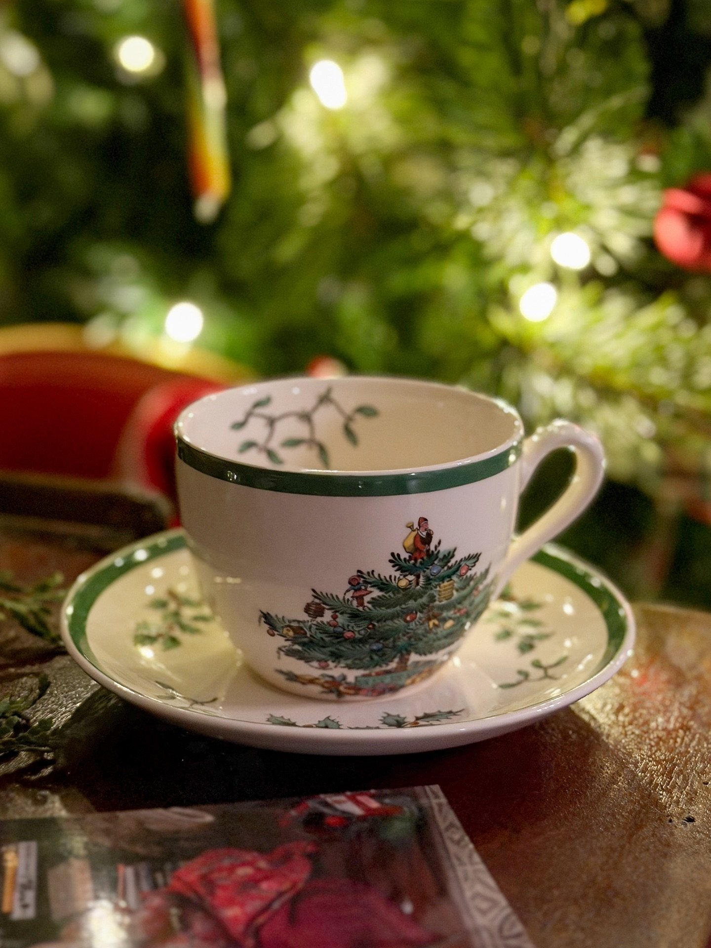 12 Days of Delights continues with one of the most nostalgic Christmas patterns ever created - Spode Christmas Tree. This iconic design has been part of holiday tables since 1938, and it still brings the same magic to gatherings today.

Today&rsquo;s