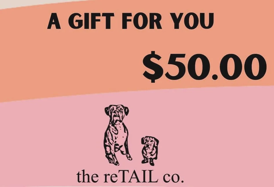 🐾🎁 DOG BASKET GIVEAWAY! 🎁🐾
Calling all pup parents we’ve got a tail-wagging prize just for you! 💛 Big thanks to the amazing @theretailco for a $50 card toward custom pet portraits on clothing, accessories & more. 🐶 Your support makes