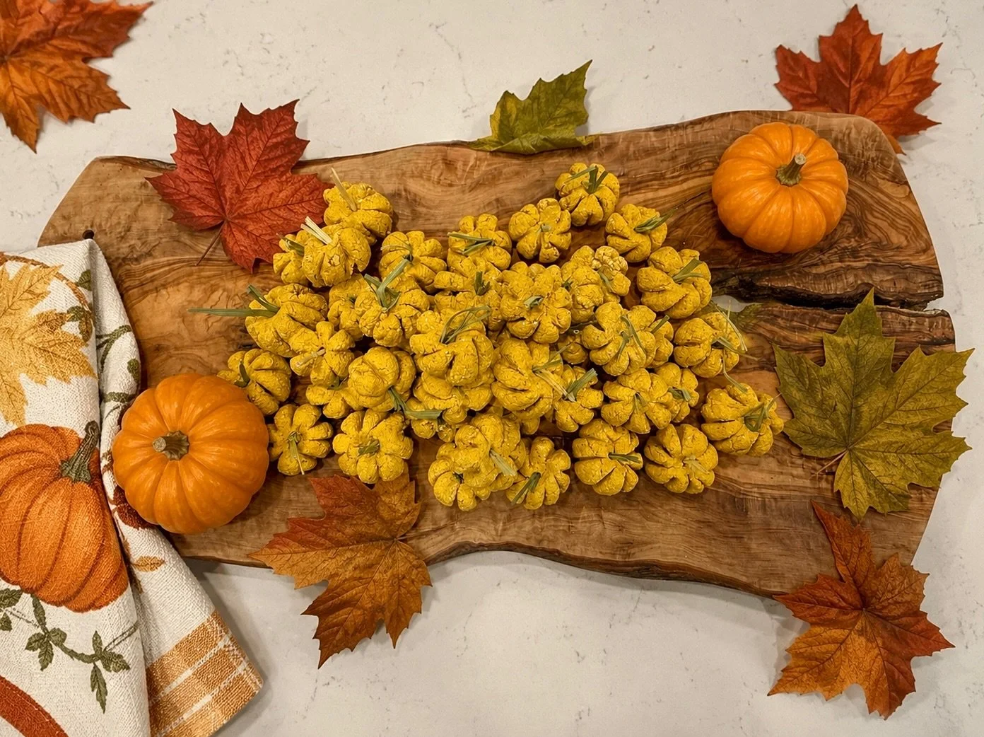 🎃🐰 Gourd vibes only! 🐰🎃

Fall is around the corner and the bunnies are officially falling for these delicious little gourd-geous treats! 🍂✨

Because basic snacks? Not our vibe. 😏

&ldquo;ᗰᗩY ᗩᒪᒪ TᕼE ᕼOᑭᑭEᖇᔕ ᗩᑎᗪ ᗷᗩᖇKEᖇᔕ ᗷE ᕼIᑭᑭITY, ᕼOᑭᑭITY, ᗯᗩGG
