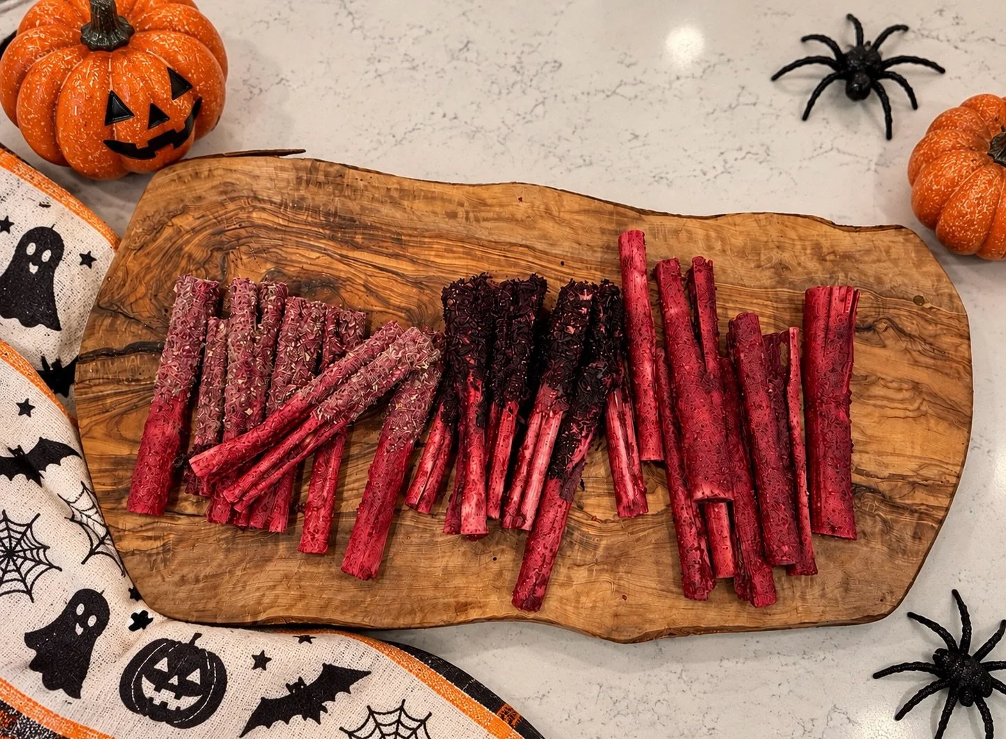 🦇💀 CREEPING IT REAL 💀🦇

Our hottest-selling Halloween bunny chew is in stock and it&rsquo;s serving up some seriously spooky goodness! 🎃🐰

🎋 Bamboo sticks dipped in a wickedly delicious blend of blueberry, raspberry, blackberry and strawberry 