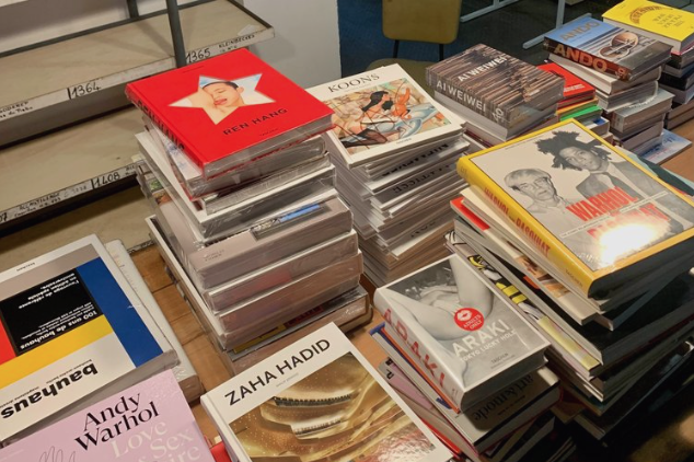 Le 1103 Thiers x 1103 concept store, boutique et librairie à Thiers, Vallée des Usines, Auvergne, spécialisée dans l’image&nbsp;et la diffusion de beaux objets.