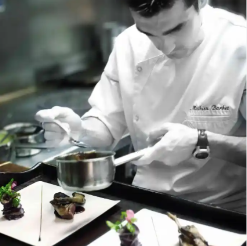 Le 1103 Thiers x Mathieu Barbet, chef de cuisine depuis quinze années dont dix étoilé au guide Michelin, portrait, la Vallée des Usines