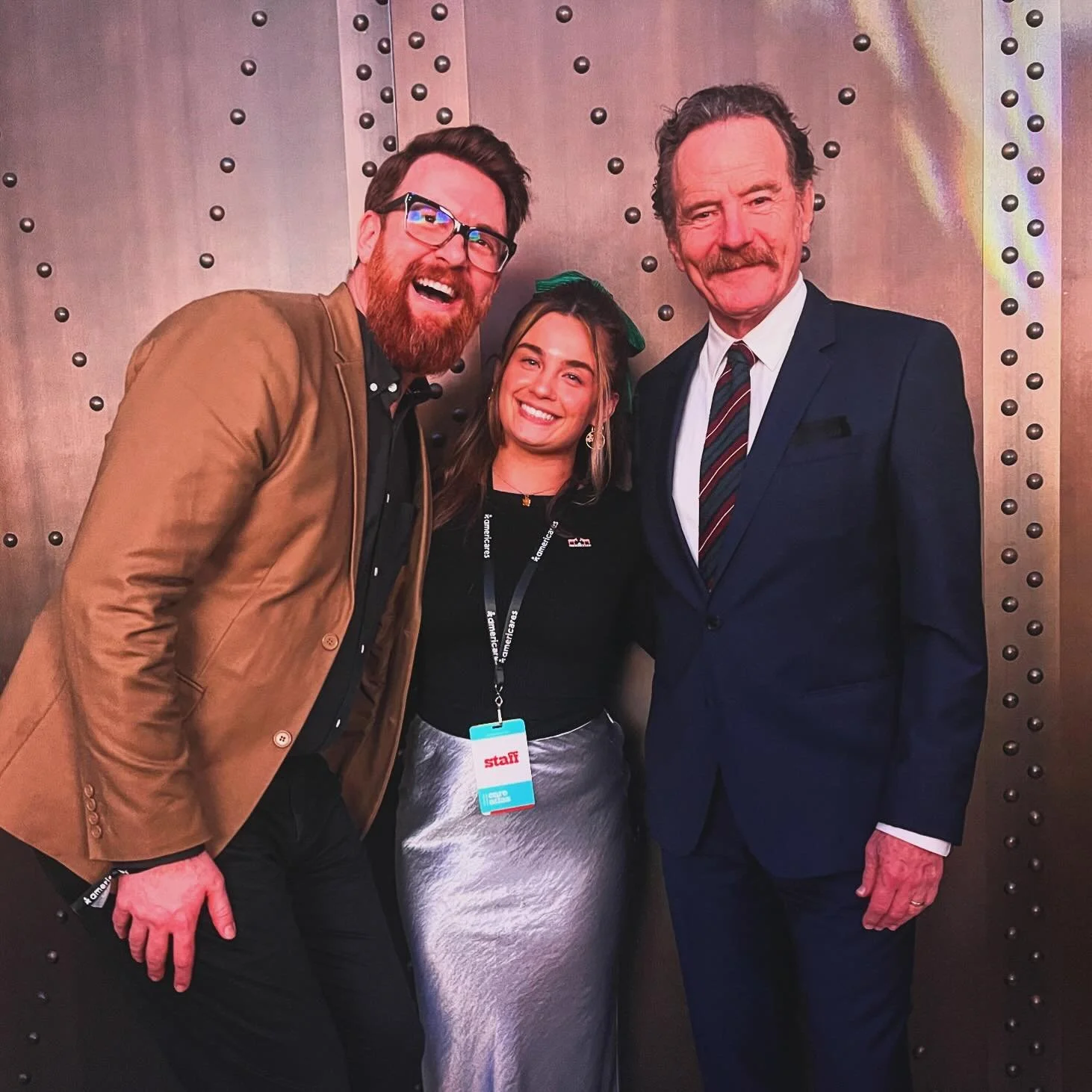I&rsquo;m taller than @bryancranston. But he&rsquo;s way nicer than I am.

@americares benefit gala to the max