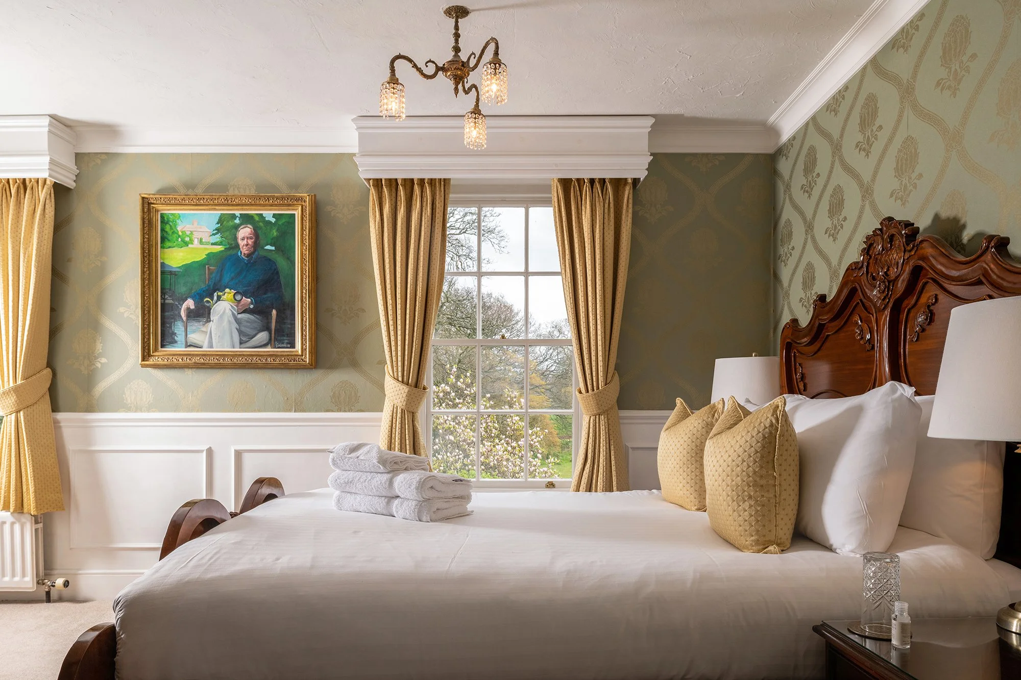 The Hotel GM’s Guide to Photo Shoots (Without Disturbing a Single Guest)