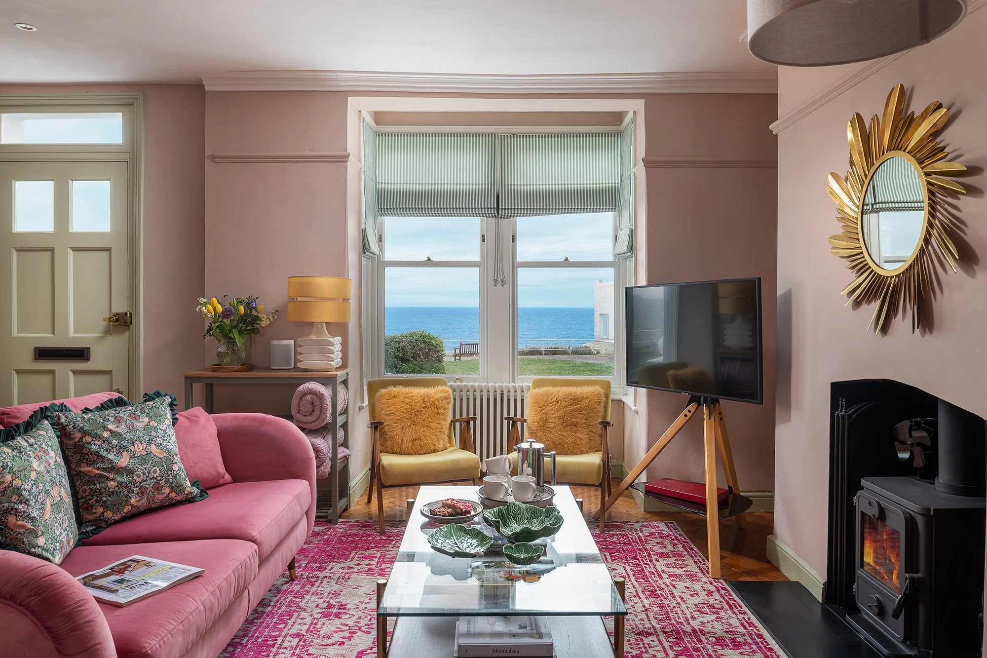 Why Cheap Photography Is Costing Your Holiday Cottage Bookings (The True ROI of Professional Imagery)