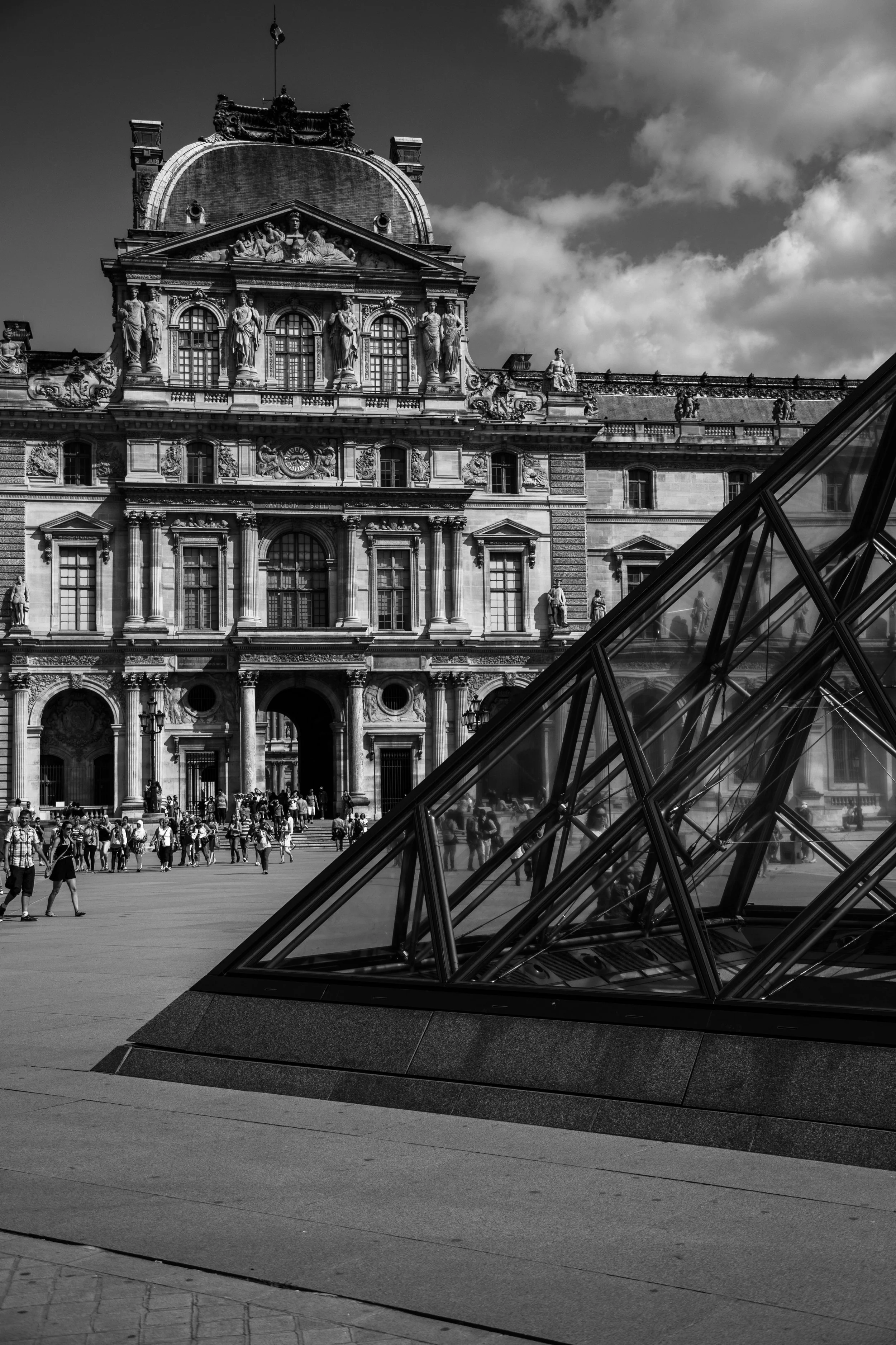 in the eyes of PARIS