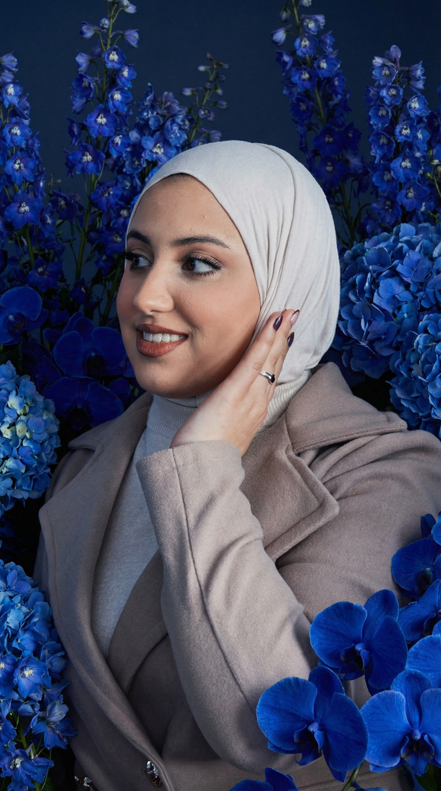 Amira Art Curator
