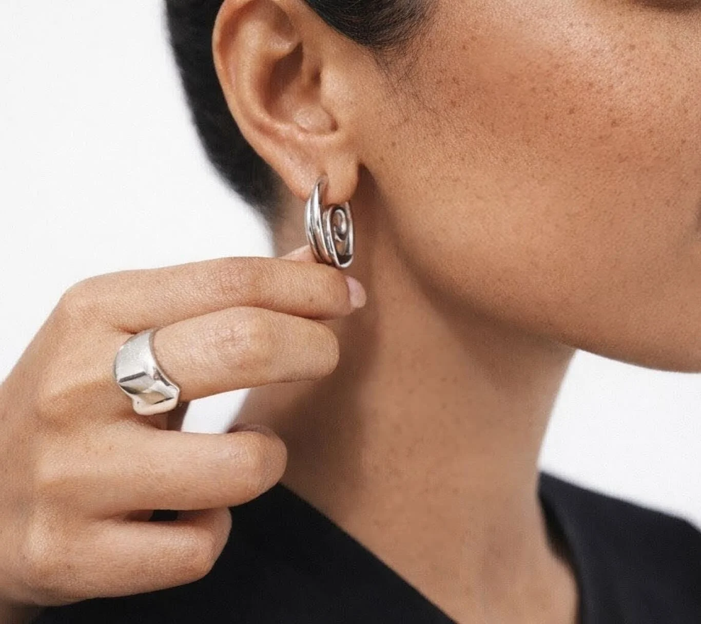 Your internet besties popping in to remind you that January payday is next week&hellip; after approximately 27,000 days 😌

DM SURVIVED for a free shipping code (yesss, this includes international shipping 🌍)