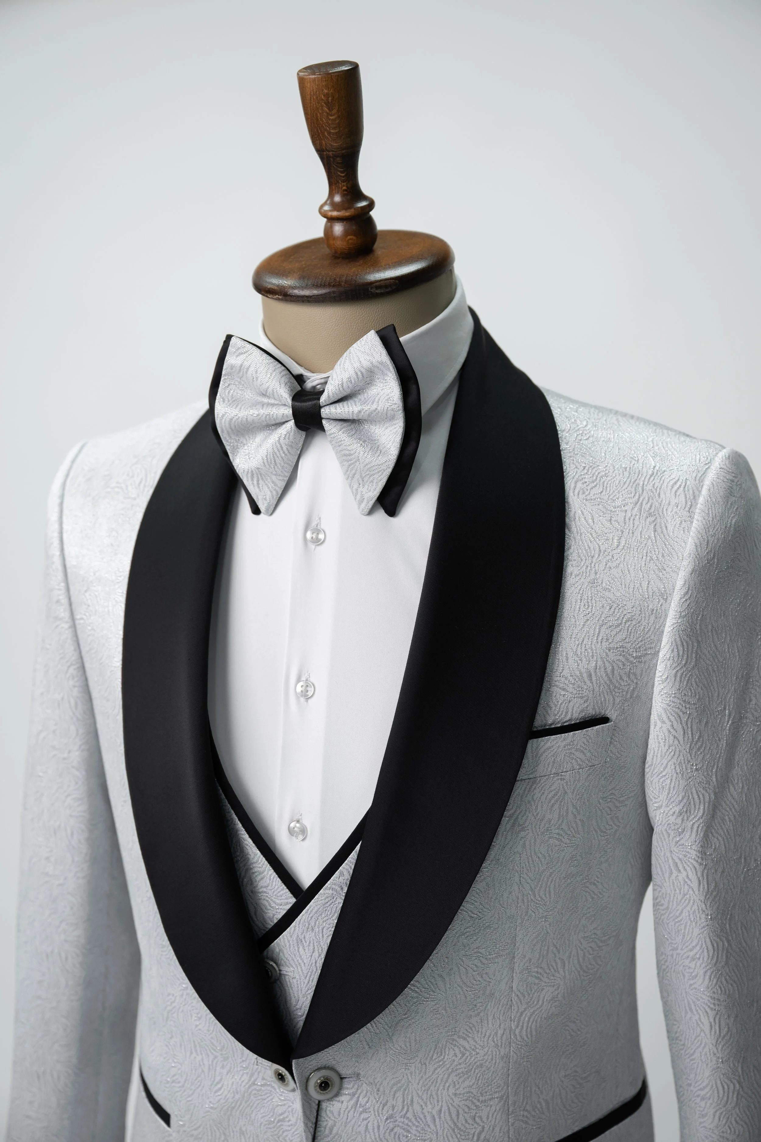 Bräutigam-Smoking Grau mit Schalkragen