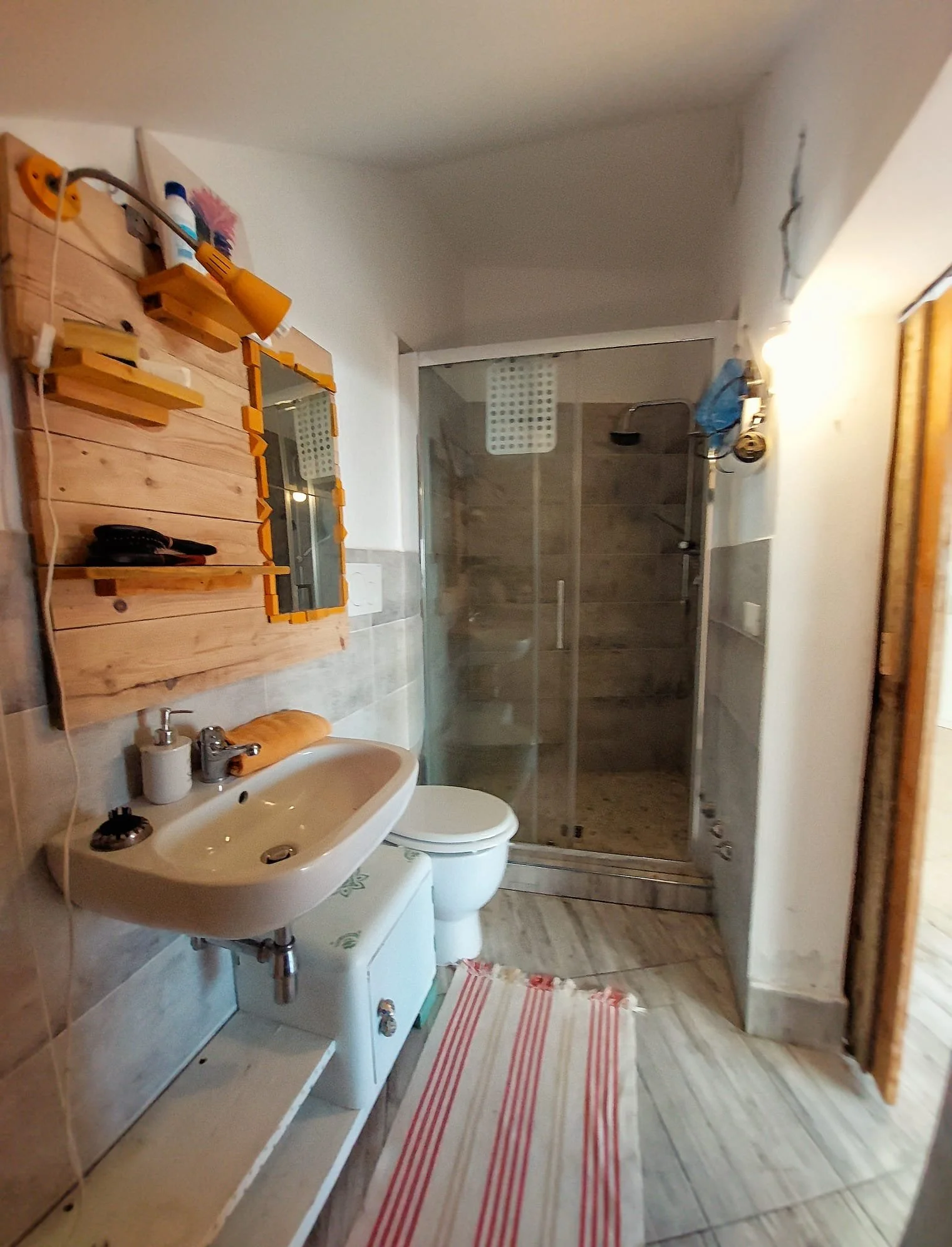 Garage bathroom.jpg