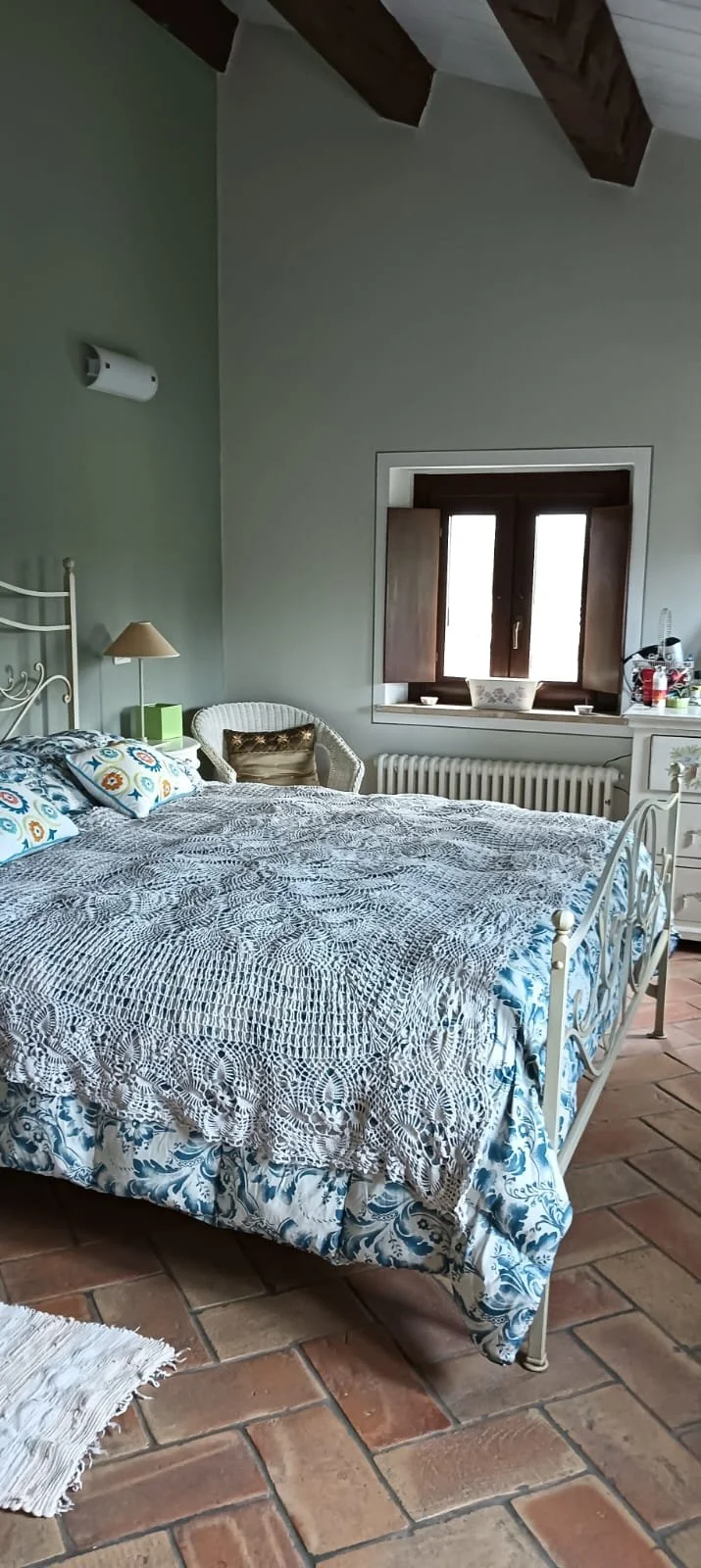pretty bedroom 6.jpg