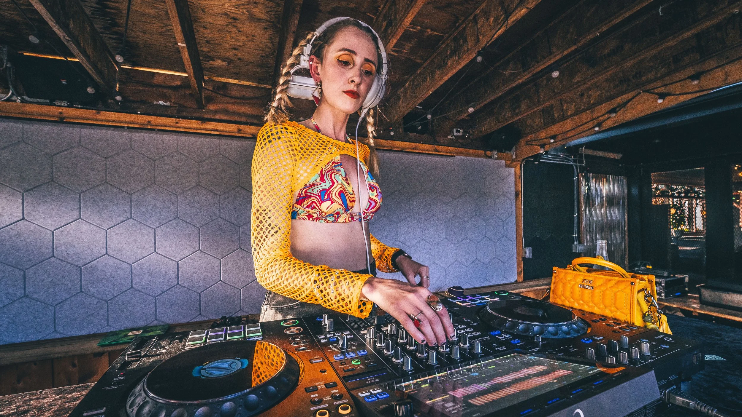 Pilates + DJ/ Feb 19th