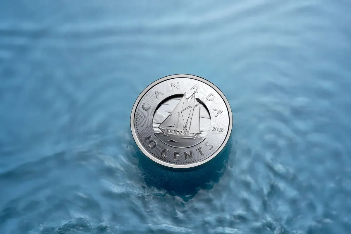 2026-10cent-Fine-Silver-Coin-Multilayered-Bluenose-special-photo-1-bg.webp