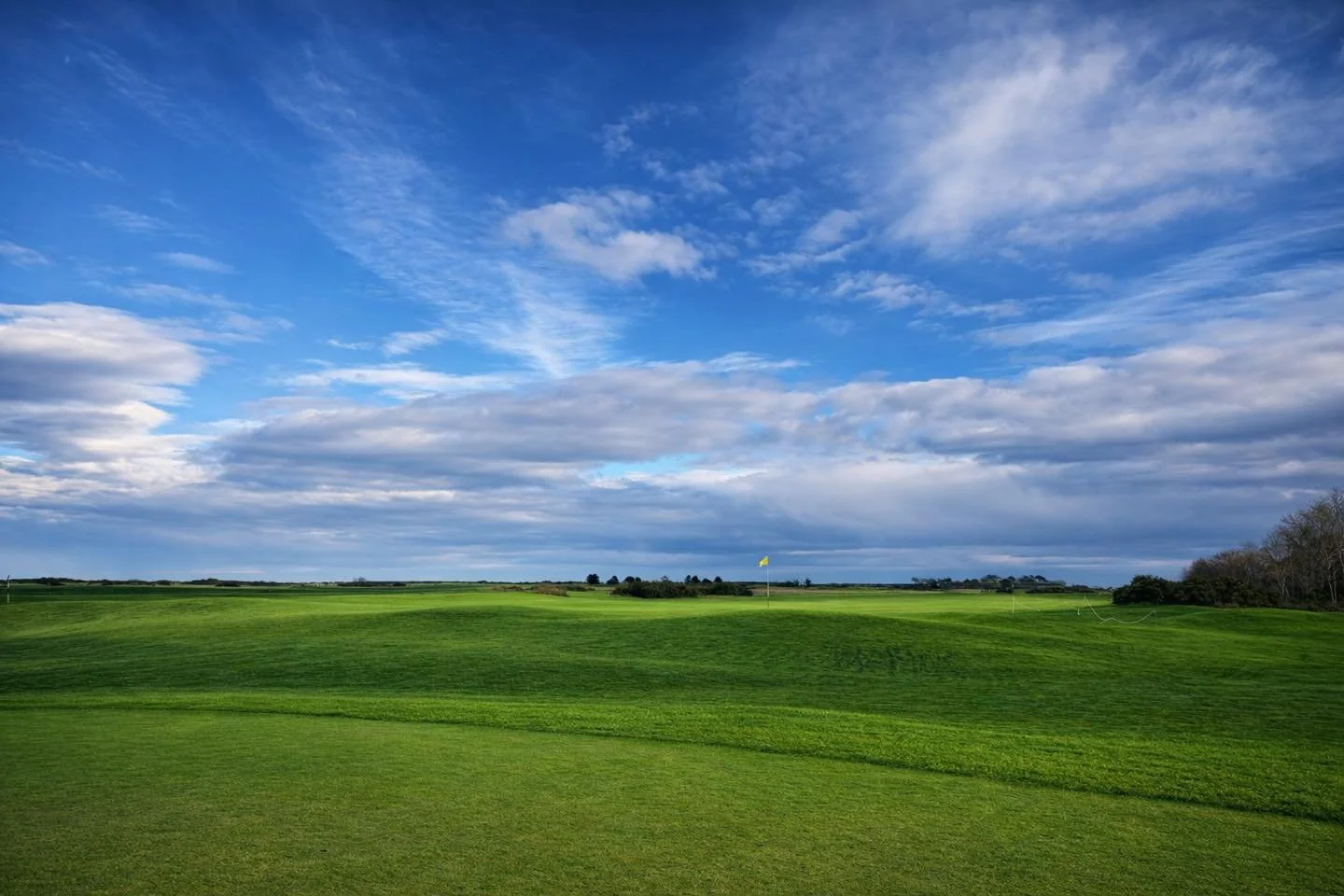 We played the Strathryum course in St Andrews recently on what was a cold but nice winters day.  Although the course is short and one of the lesser known courses in the area, it provided a good test with some tricky greens  and a few fairways that ga
