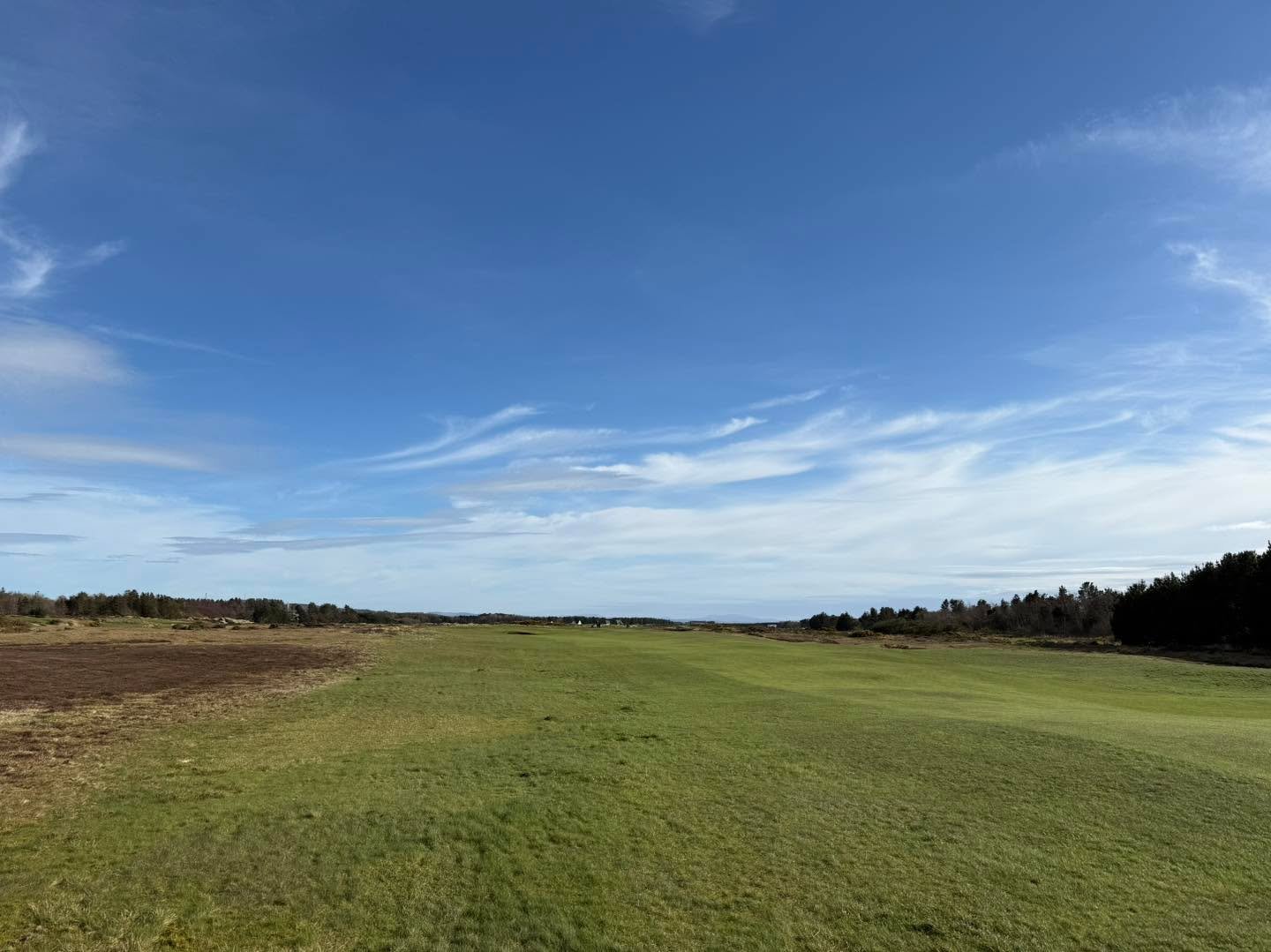 Our experience with Gailes Links in Ayrshire was absolutely fantastic from start to finish. The course itself was in incredible condition, with beautifully maintained fairways and challenging greens.  The wind was a real factor throughout but was wel