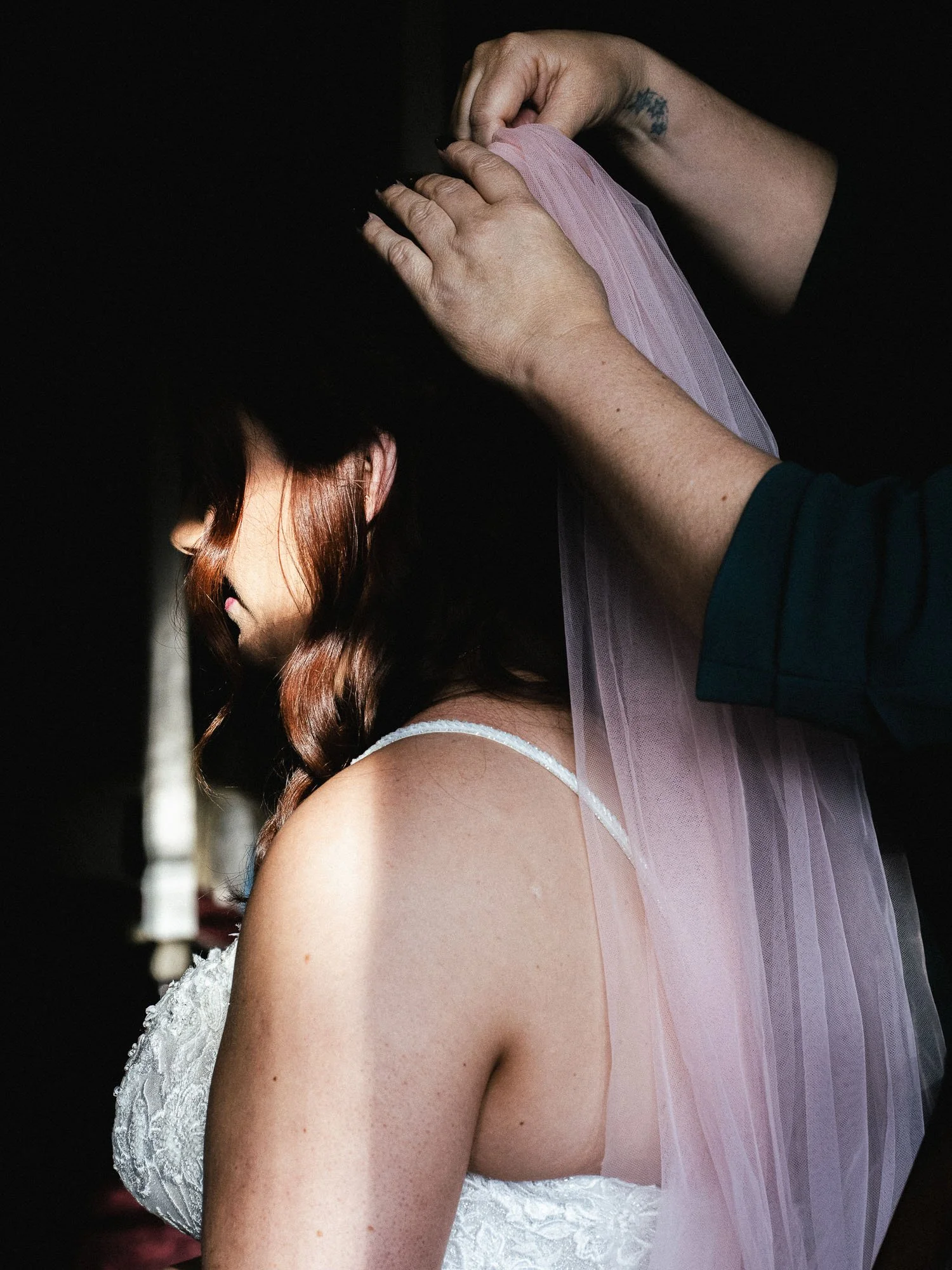 bride-preparations-candid-wedding-photography-.jpg