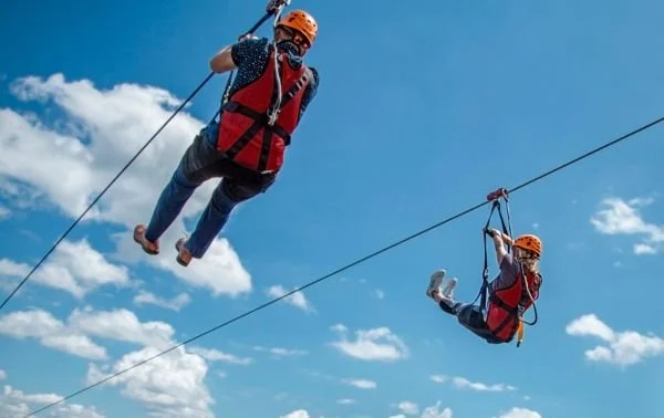 Activités estivales de fin de semaine à Ottawa : Zipline ouverte toute la journée !