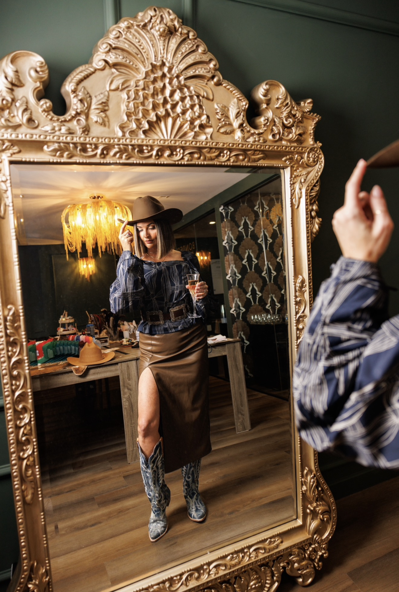 Hamilton Hat Lounge — The Premier Hat Bar for Executives &amp; Couples in Las Vegas &amp; Carmel-by-the-Sea