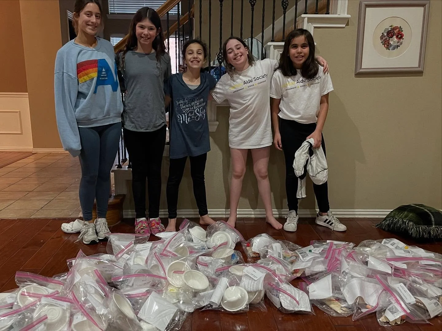 They planned their project - science kits for @familygateway .  They taught their group about the homeless shelter that keeps families together.  They filled 100 kits! Being a Lemon Aide is FUN and MEANINGFUL. 🍋❤️