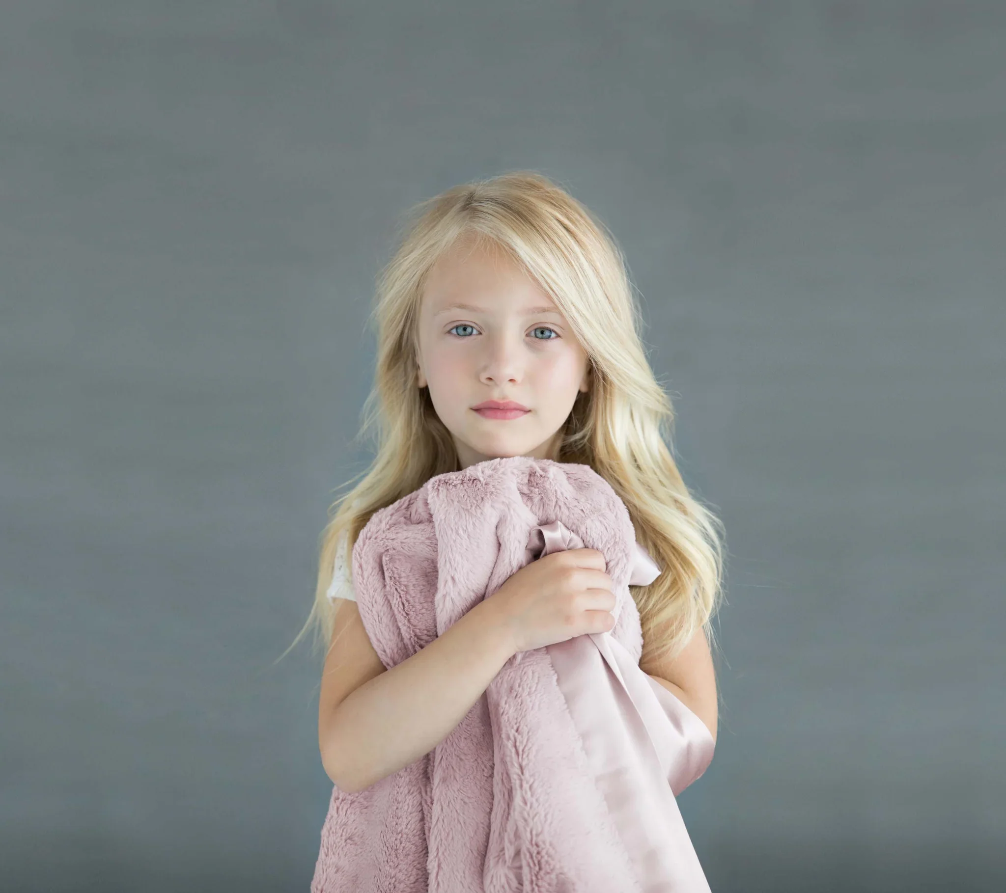 dusty pink blanket4.webp