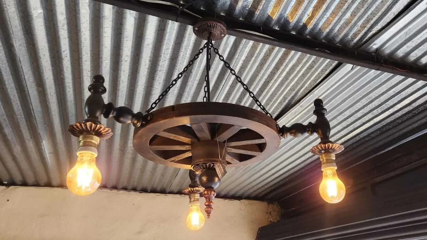 candelabro de madera (1).jpeg