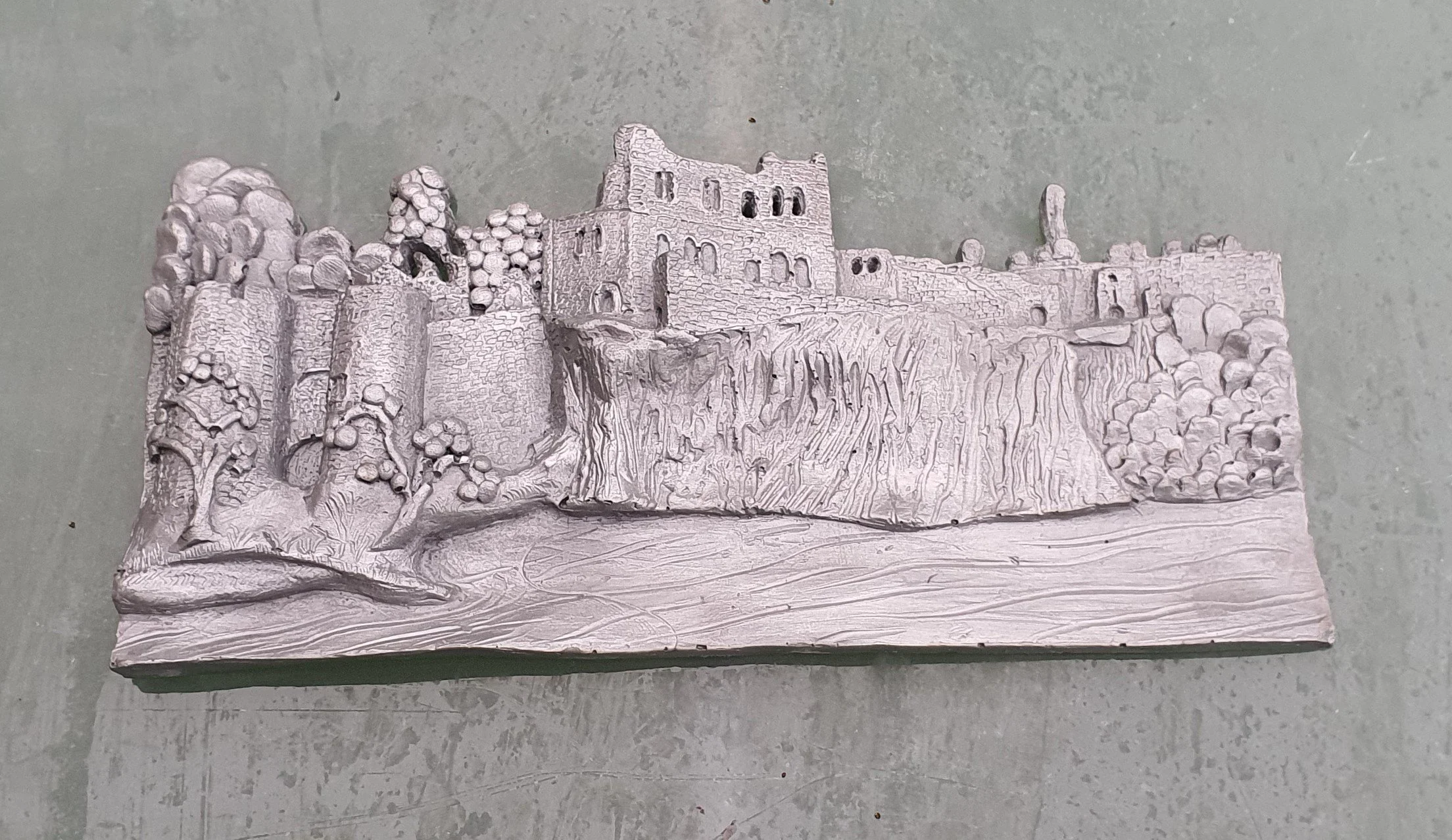 Chepstow Castle from River.Al 1jpg.jpg