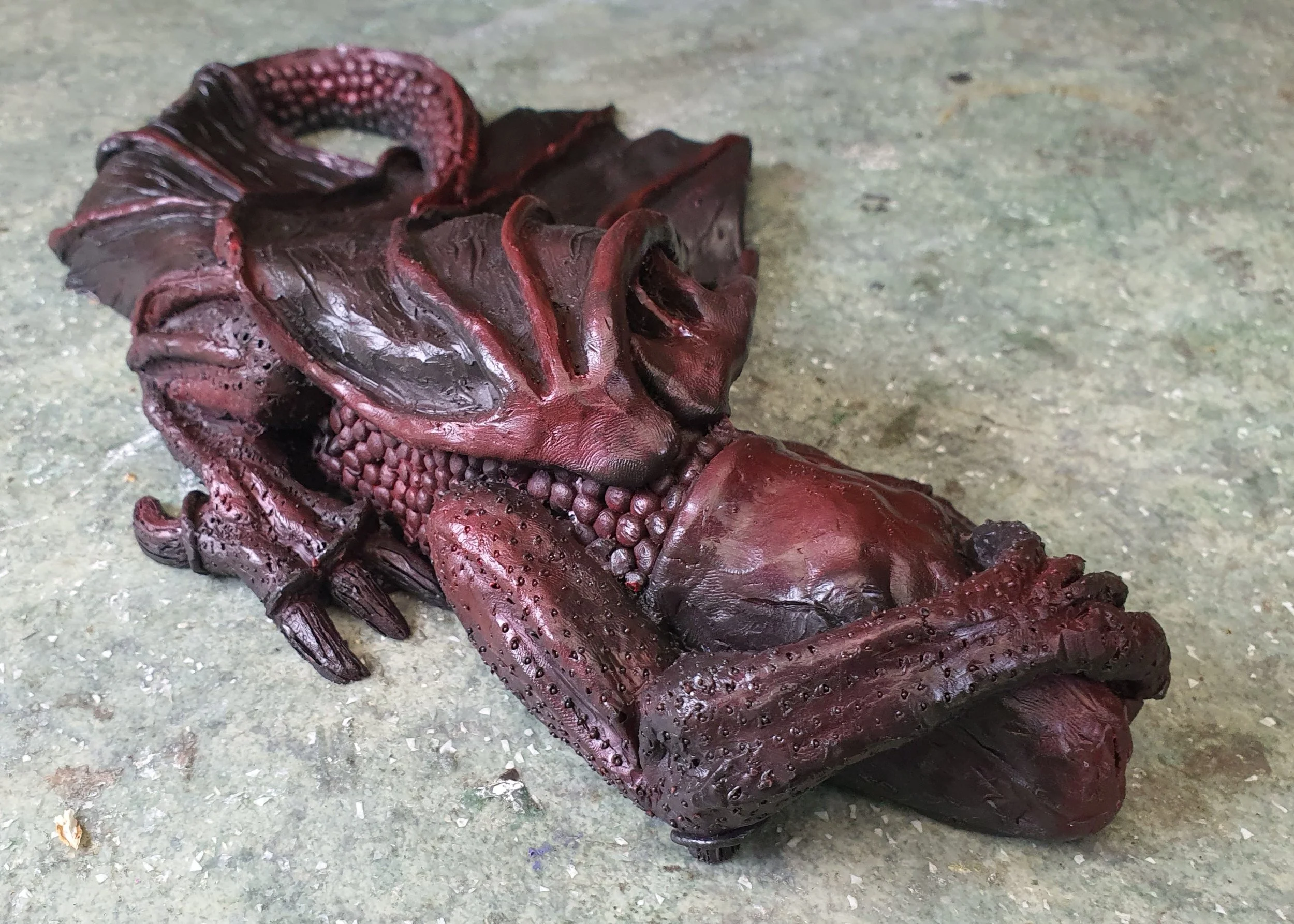 Sleeping Dragon large 33 x 22 x 6.5 cm