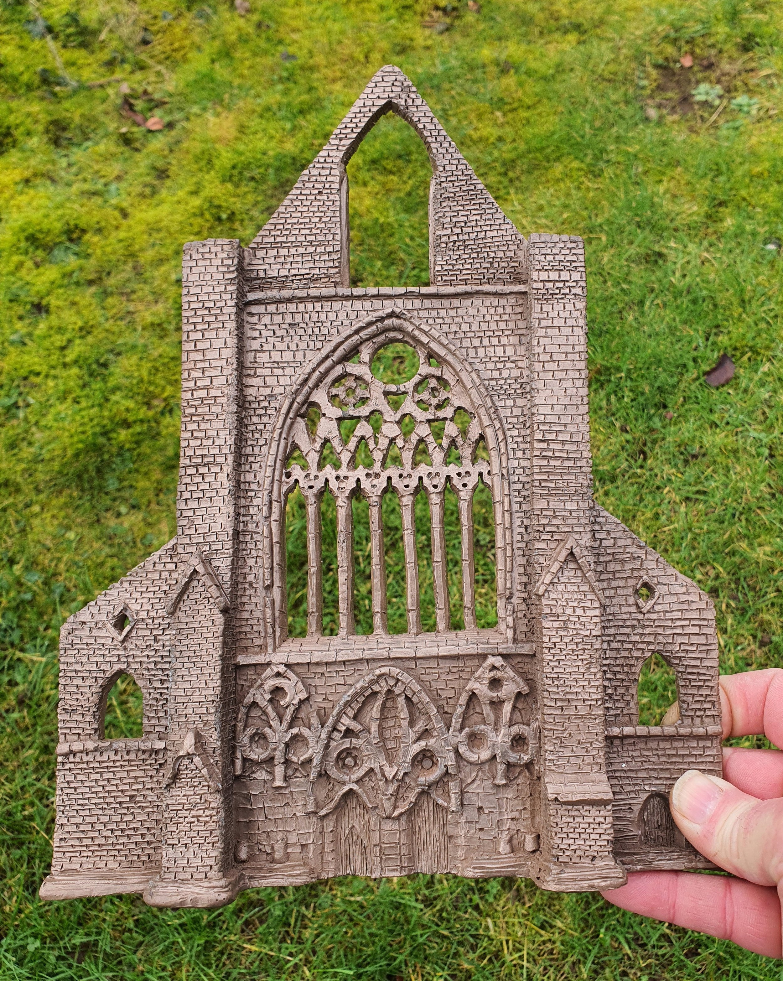 Medium Tintern hand 1jpg.jpg