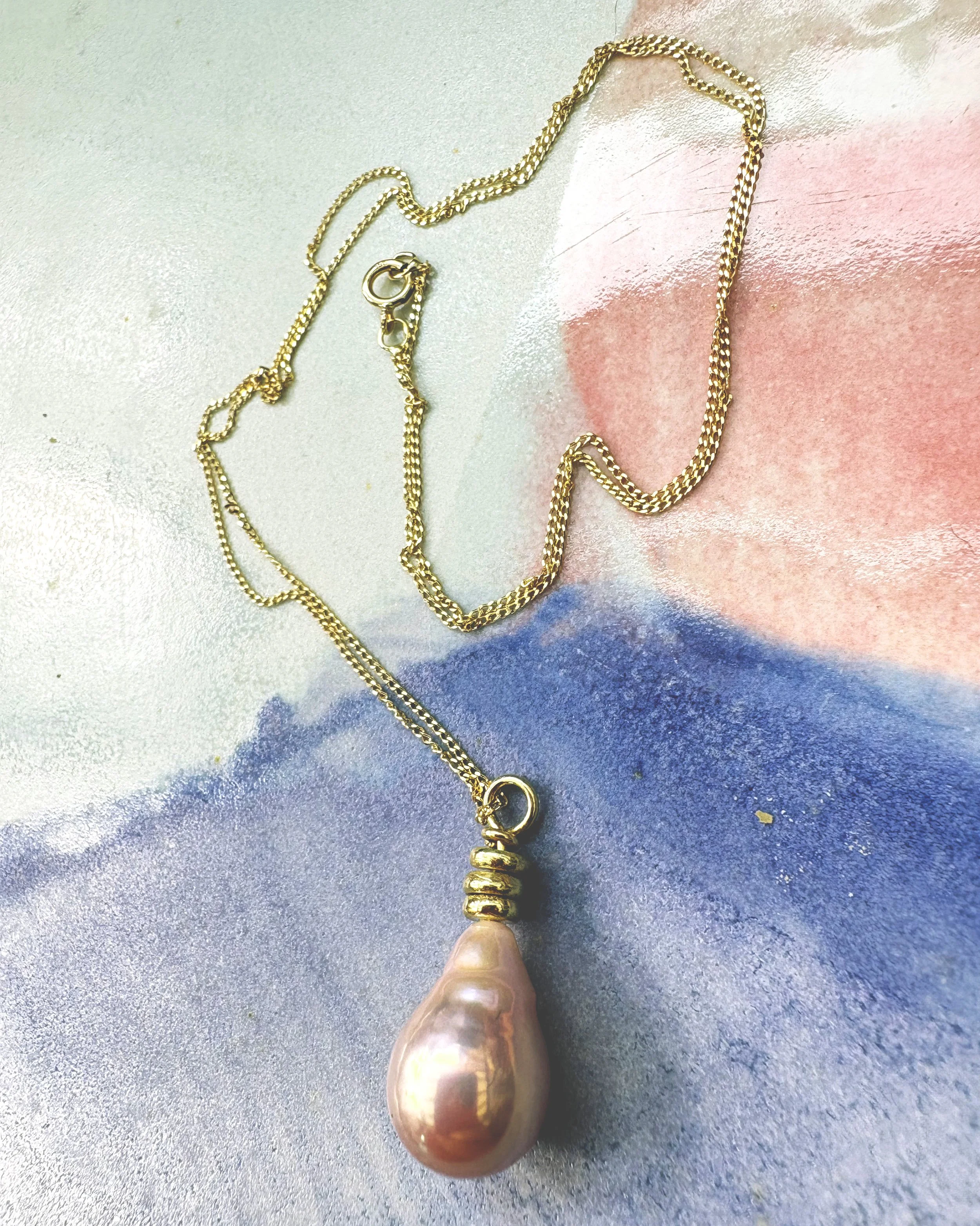 Pink freshwater drop pearl on 18ct Abacus pendant and 18ct curb chain.jpg