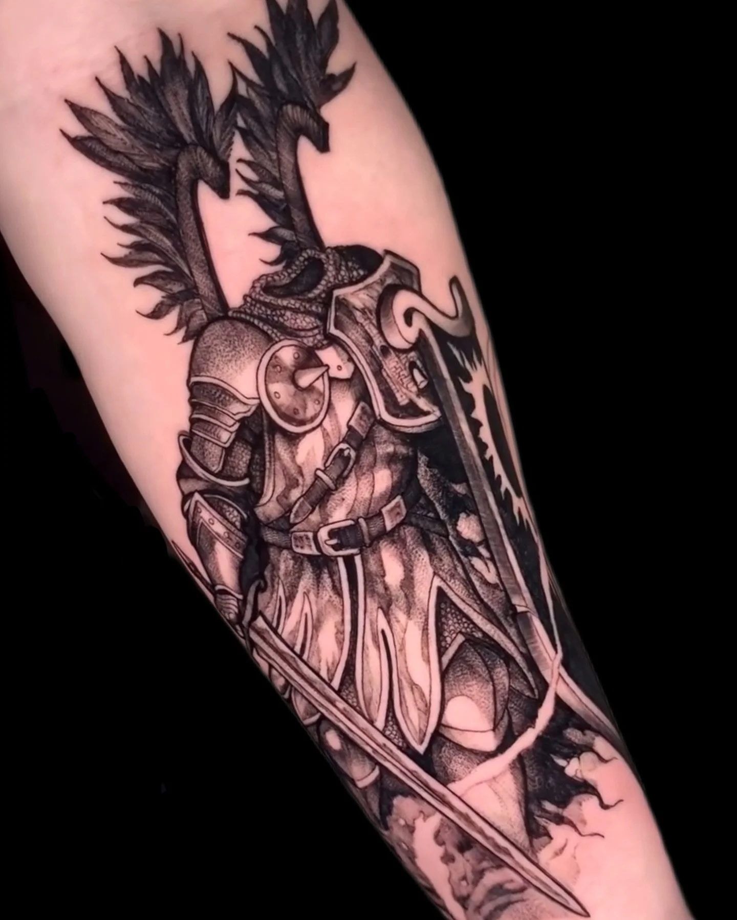 Headless knight ⚔️ by @dylansmith_ink 
.
.
#blackwork #neotradtattoo #neotraditional #blackandgrey