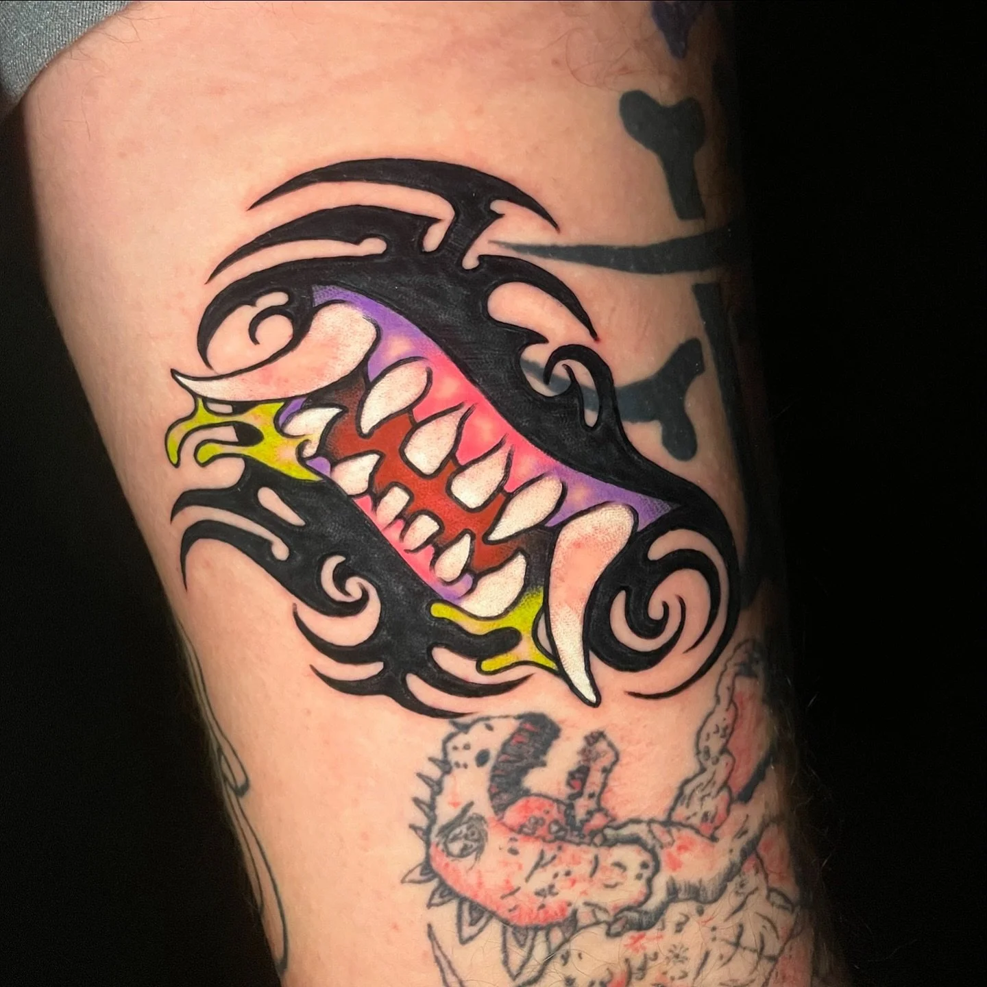 Fun stuff from @sensualbeasts.tattoo - booking December 
.
.
#tribaltattoo #neotribal #colortattoo #colortattooartist #fantasytattoo #neotraditionaltattoo #neotrad