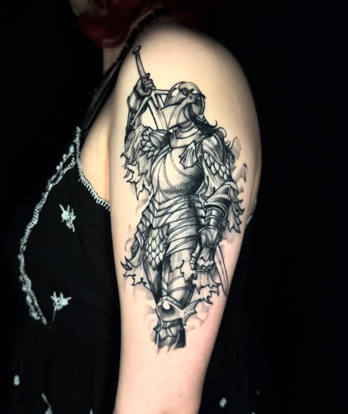 Healed lady knight 🏰 by @dylansmith_ink