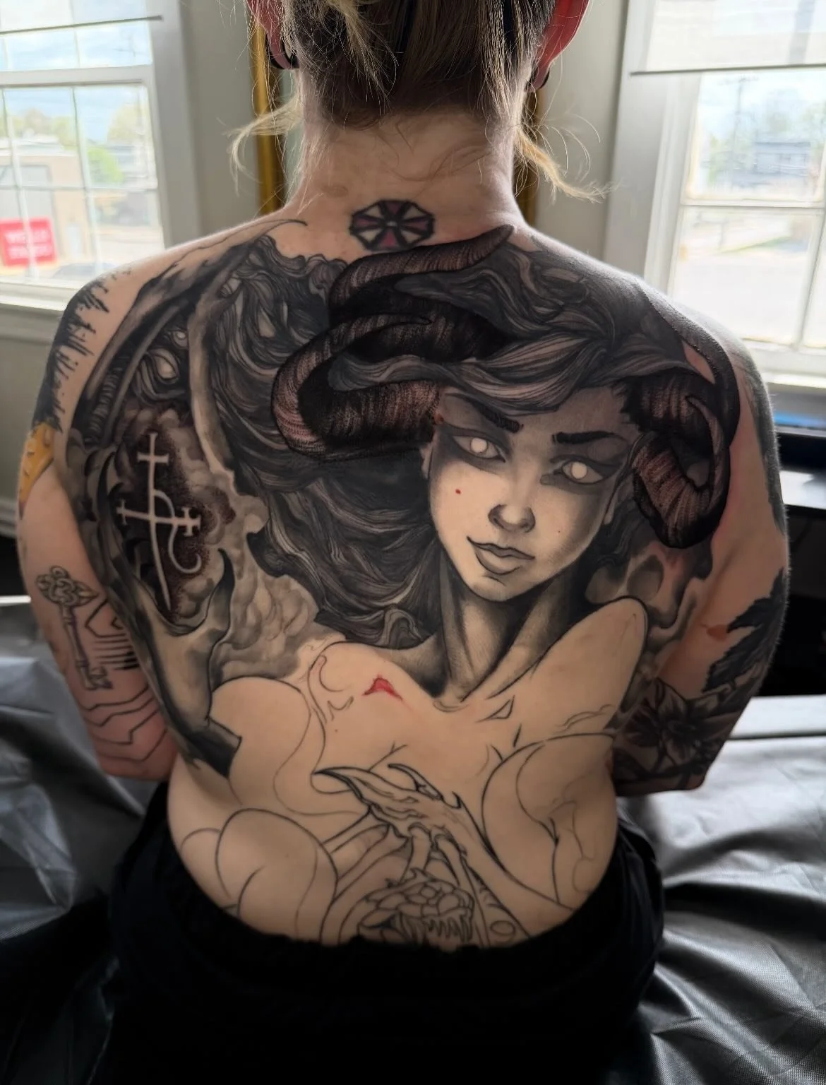 Lilith&hellip; big cover-up back piece in progress @dylansmith_ink 

.
.
.
#richmondtattoo #fabletattoogallery #lilith