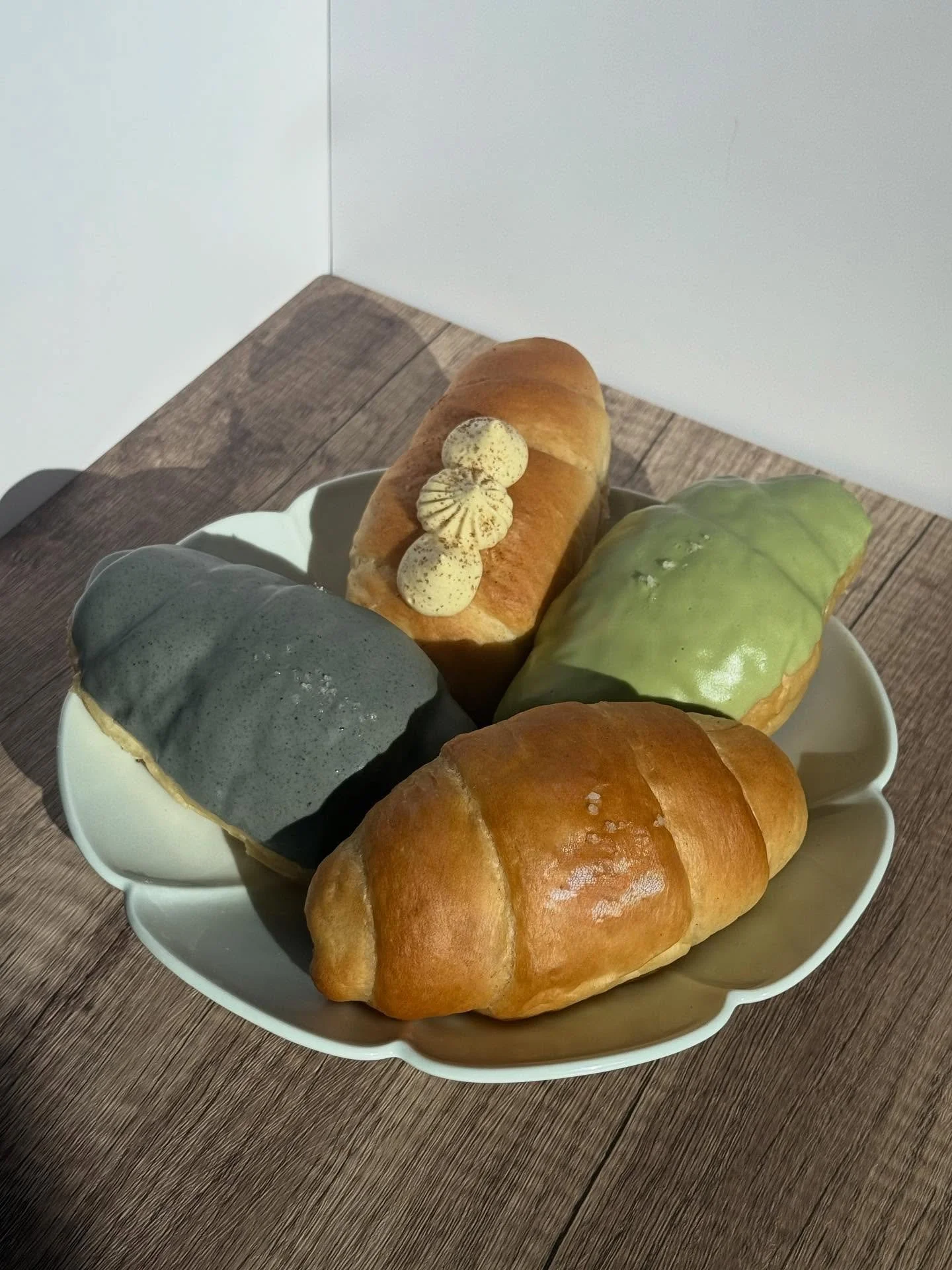 SEE YOU THIS WEEKEND!!! 🫶
Don&rsquo;t forget to treat yourself to some Korean Salt Bread for your Sunday Scaries. 👻

Swing by Sharetea Greenway Plaza from 12-4 this Sunday, Nov 2nd!

Cashless payments preferred - card, Venmo, or Zelle.