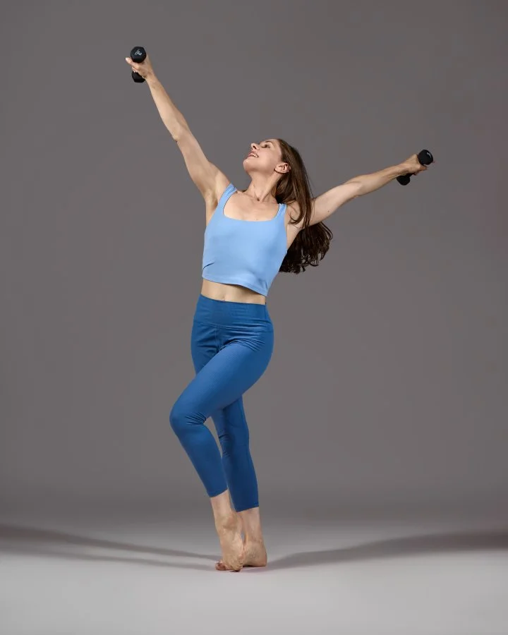 Barre_WeightsBlueVWeb_JaqiMedlock_8.25.jpg
